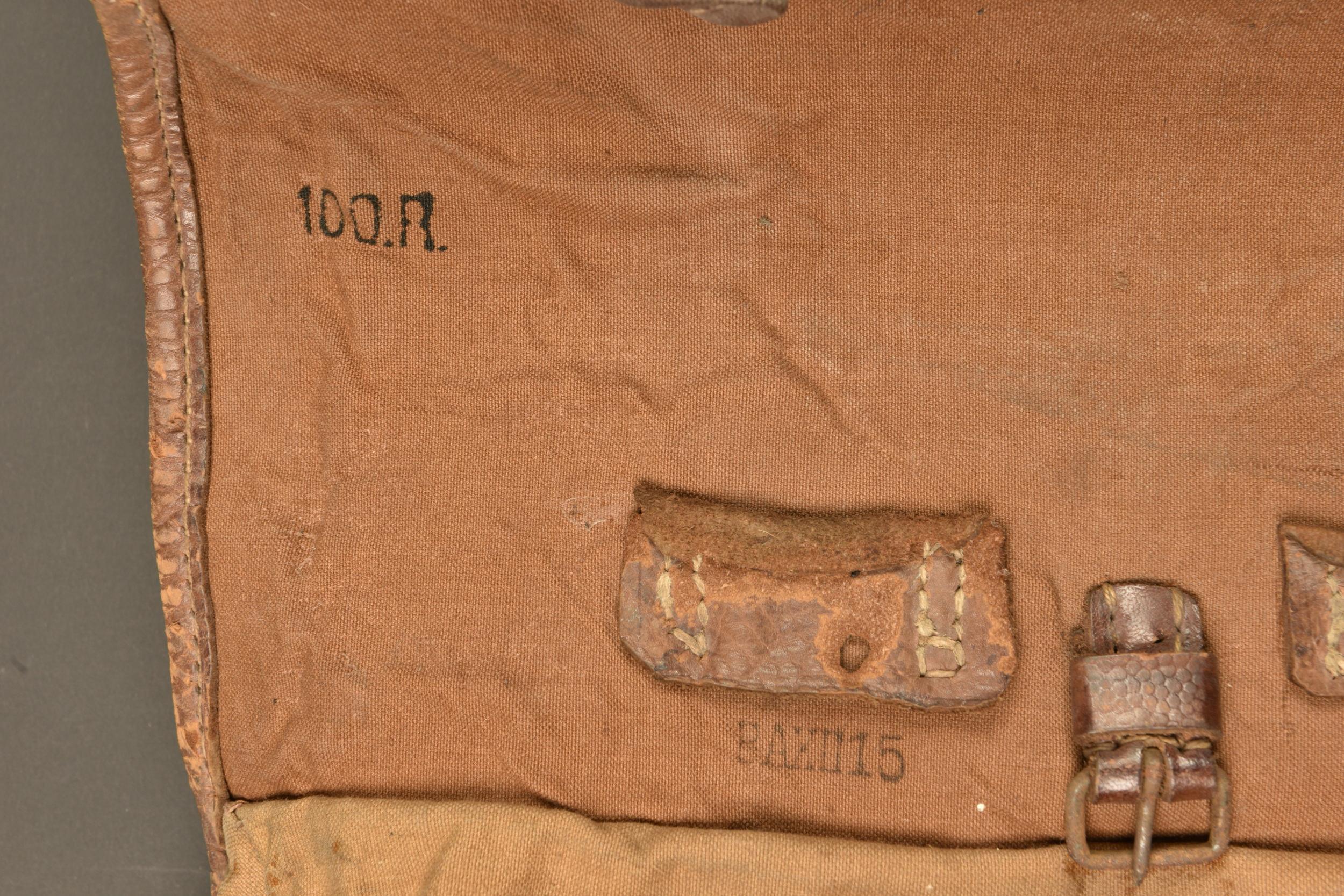Tornister poil de vache du 100R saxon. Cowhide Tornister backpack of the Saxon 100th Infantry Regiment — photo 4