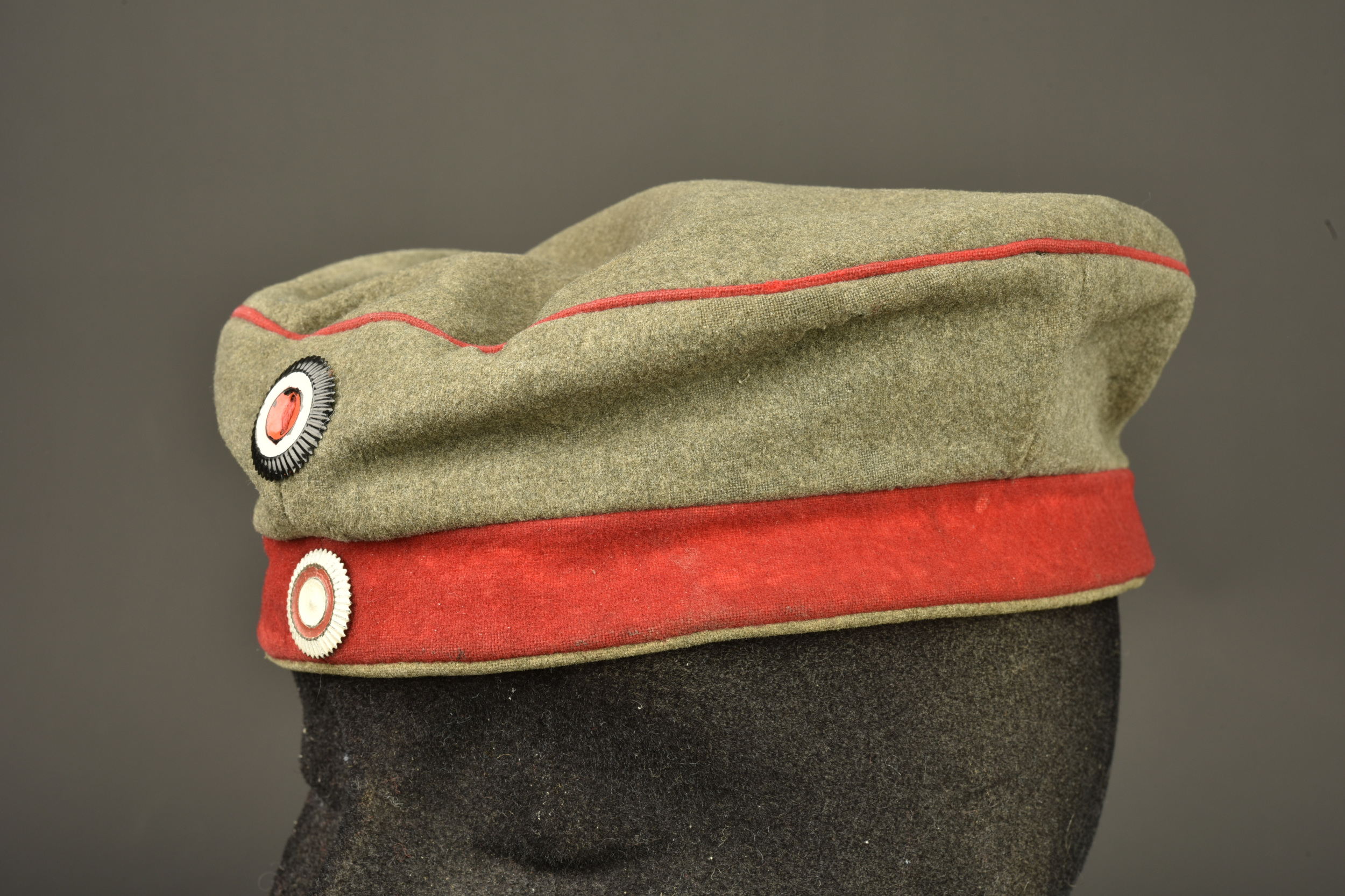 Mutze feldgrau d'un soldat hessois du JR118 avec sa photo. Feldgrau visor cap of a Hessian soldier from Infantry Regiment 118 with his photograph — photo 4