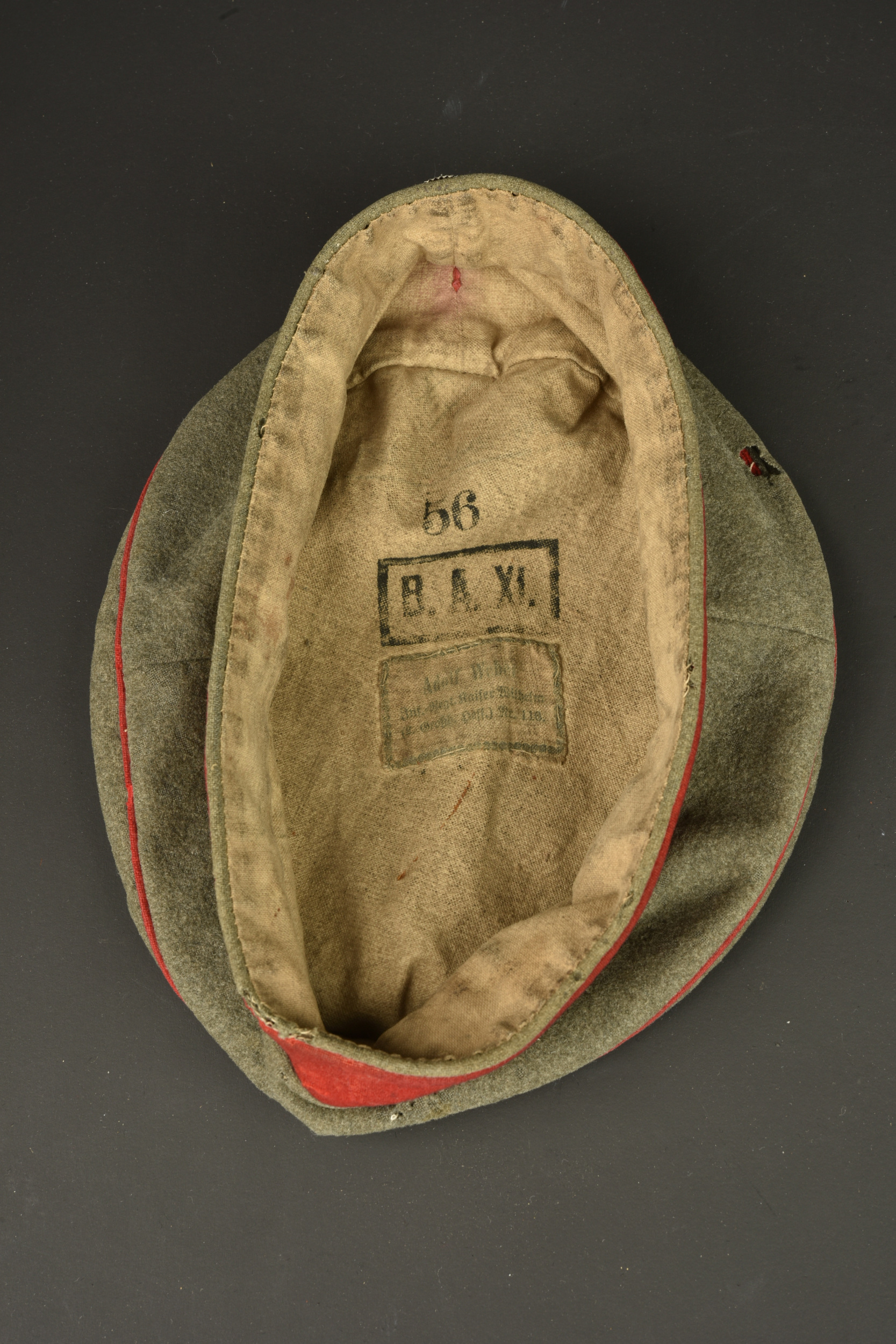 Mutze feldgrau d'un soldat hessois du JR118 avec sa photo. Feldgrau visor cap of a Hessian soldier from Infantry Regiment 118 with his photograph — photo 9