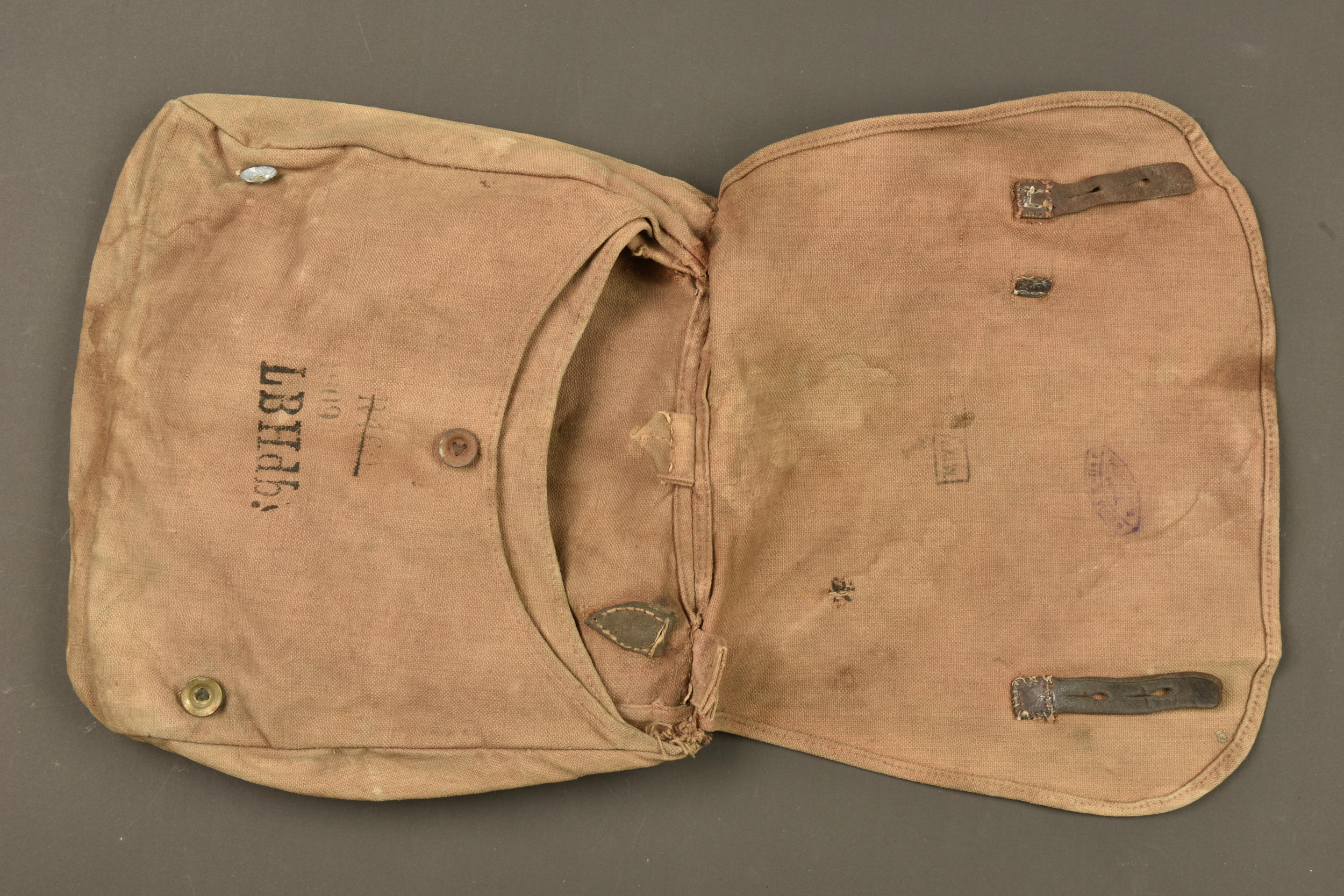 Sac à pain allemand régimenté et sangle. Regimentally marked German bread bag with strap — photo 5