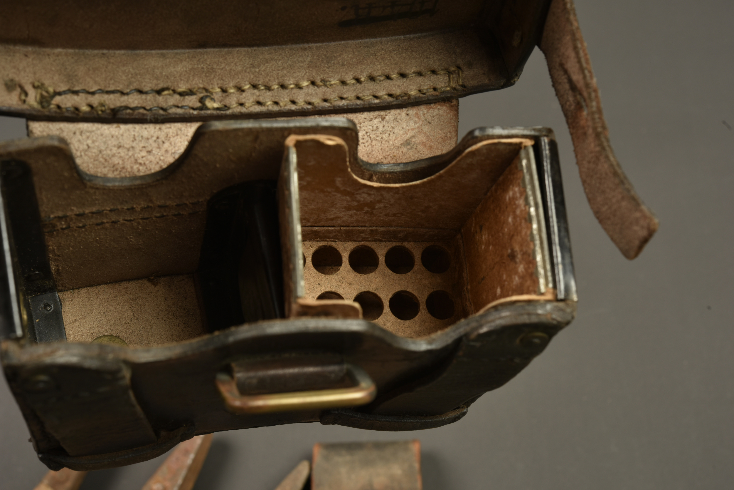 Lot d'équipements allemands. Lot of German equipment — photo 2