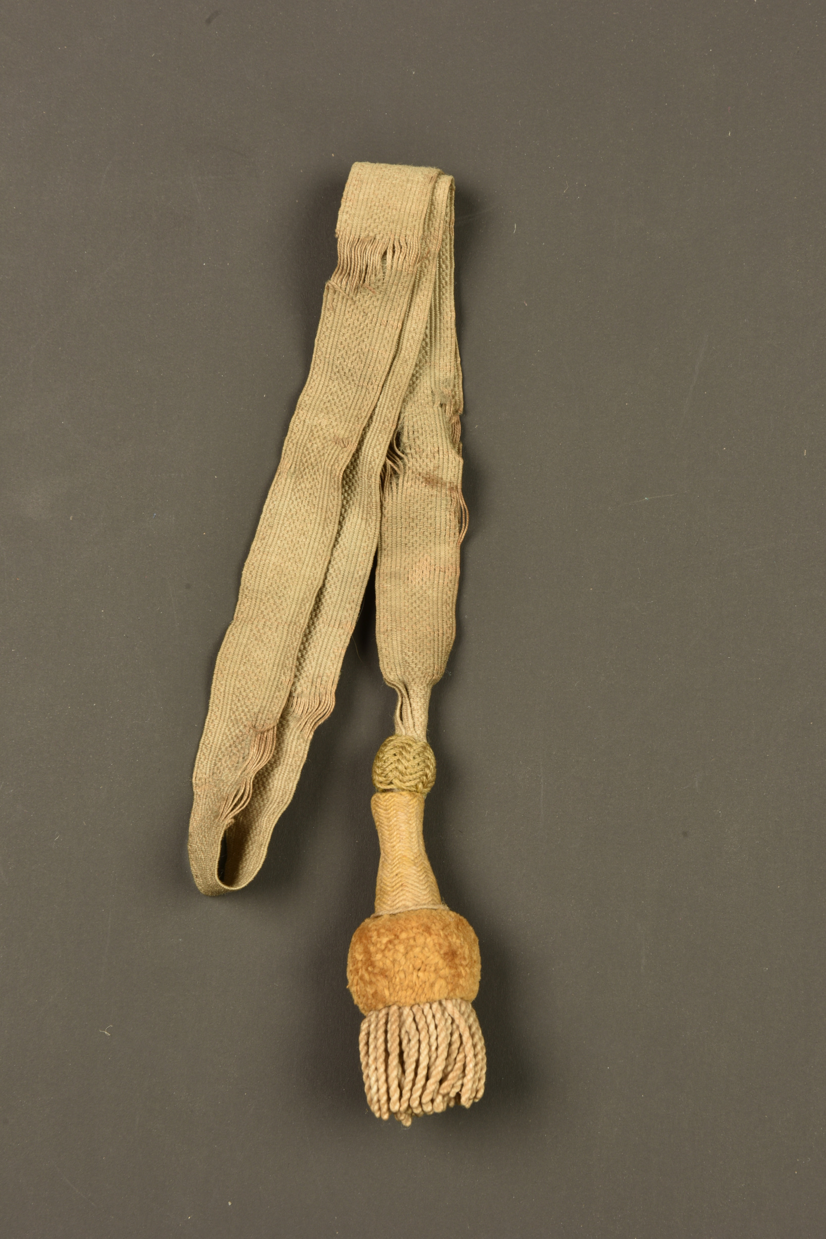 Dragonne pour 11e Compagnie troupes à pied. Sword knot for 11th Company infantry troops — photo 1