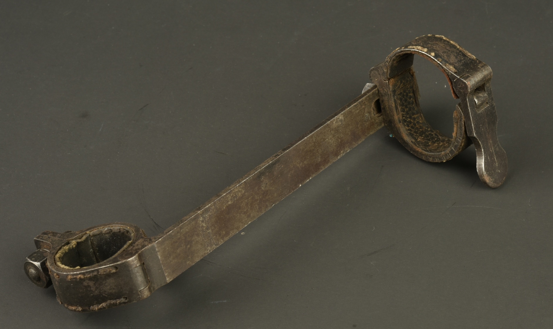 Support de Gewehr 98 pour bicyclette allemande. Gewehr 98 bicycle mount for German military bicycle — photo 1