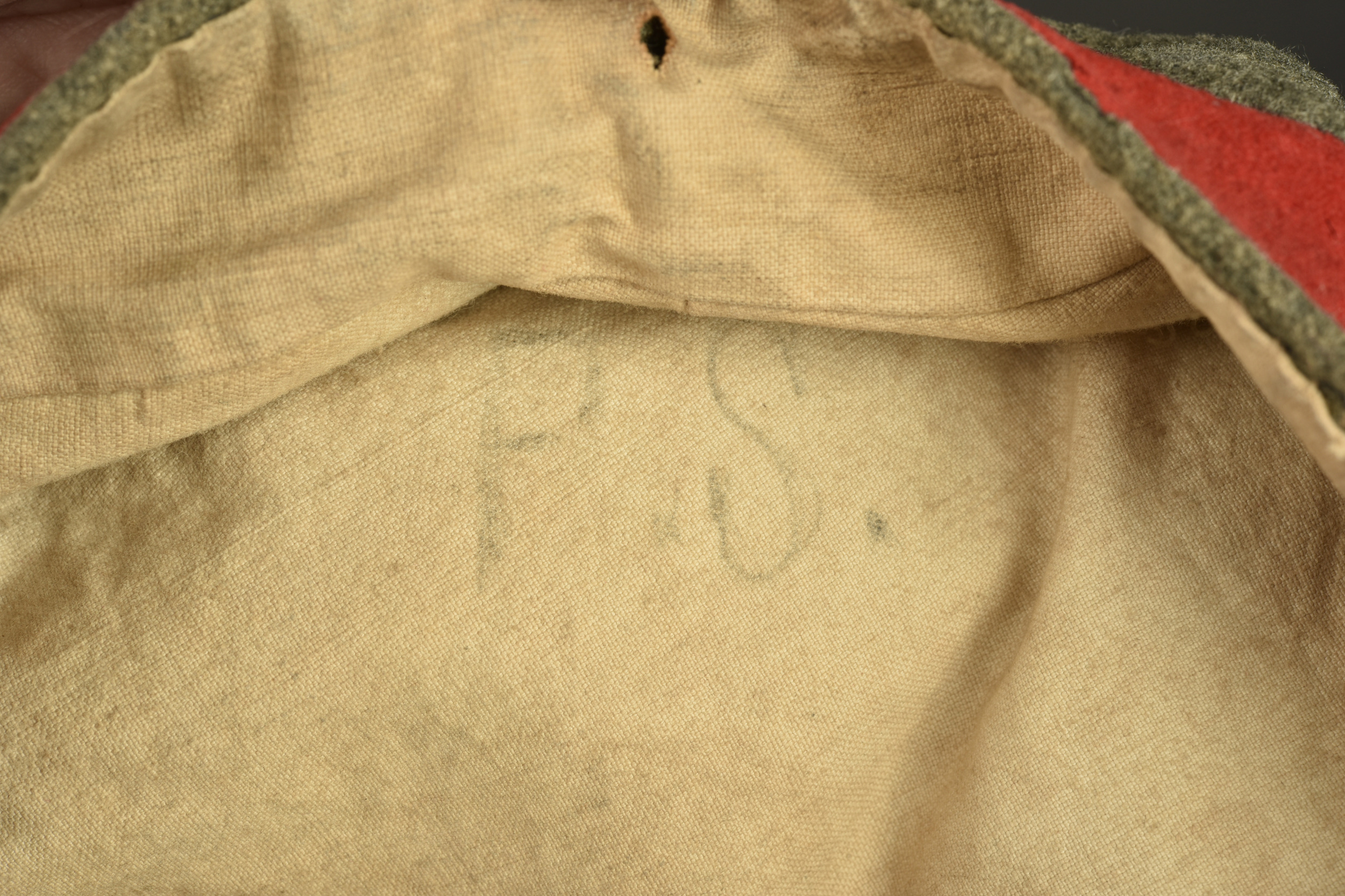 Mutze M1907 feldgrau d'infanterie prussienne. Model 1907 feldgrau visor cap of Prussian infantry — photo 2