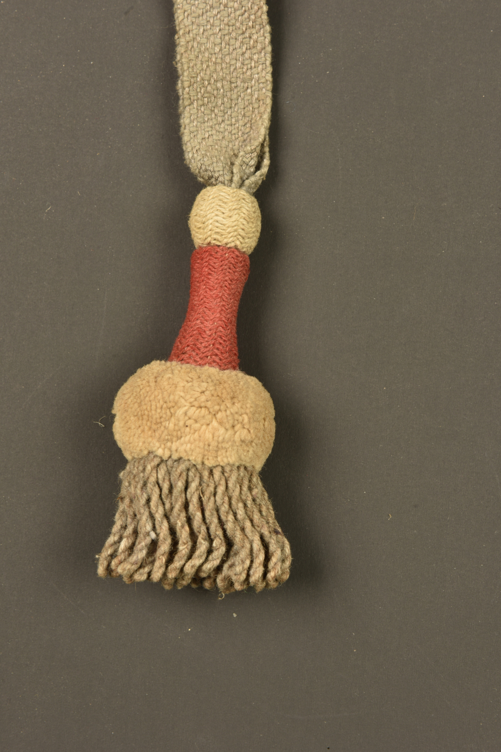 Dragonne courte feldgrau 5e Compagnie troupes à pied. Short feldgrau sword knot for 5th Company infantry troops — photo 2