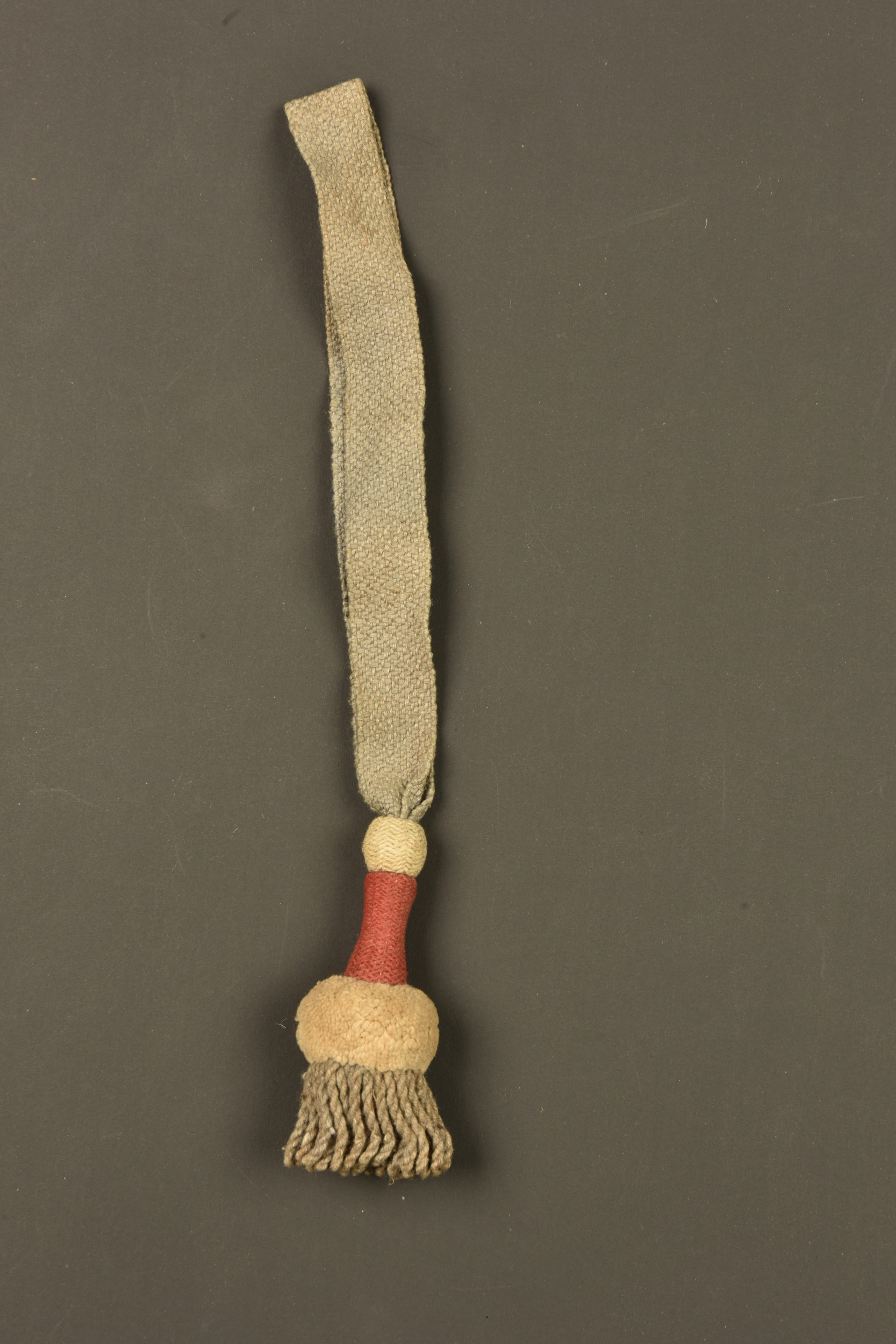 Dragonne courte feldgrau 5e Compagnie troupes à pied. Short feldgrau sword knot for 5th Company infantry troops — photo 3