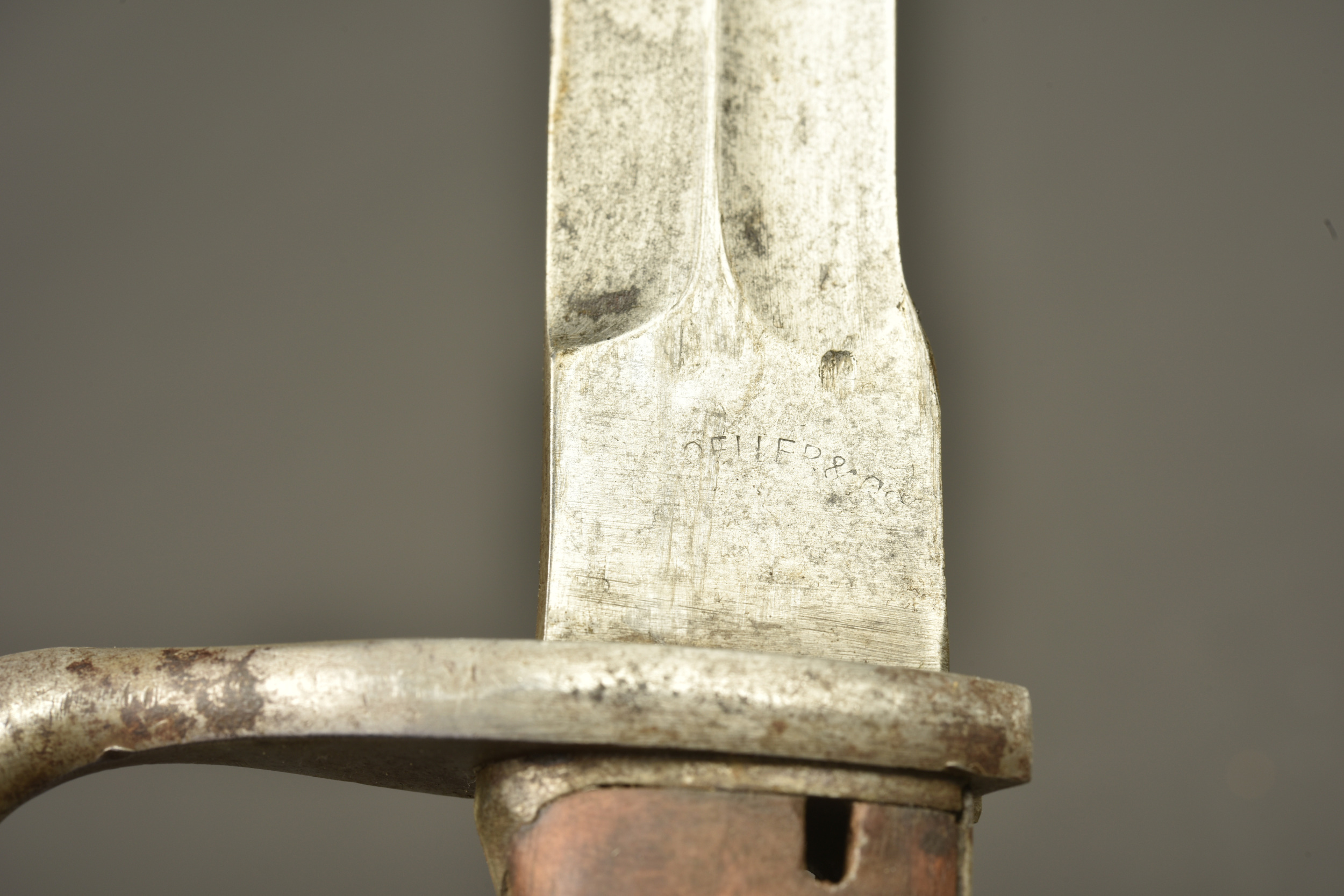 Baïonnette allemande 98-05 dents de scie meulées. German 98/05 bayonet with ground sawback — photo 2