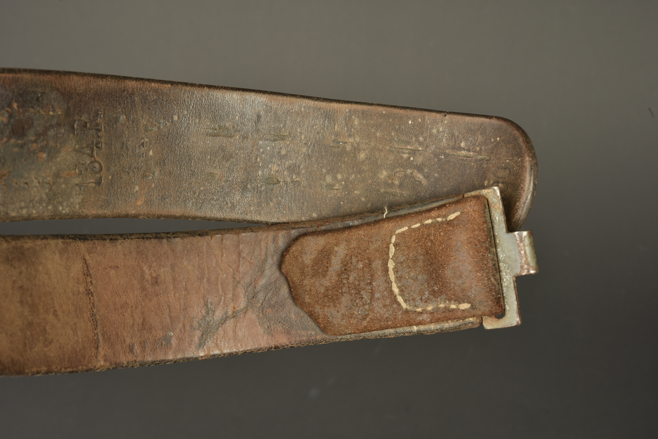 Lot de 2 ceinturons allemands avec boucles. Lot of two German belts with buckles — photo 8
