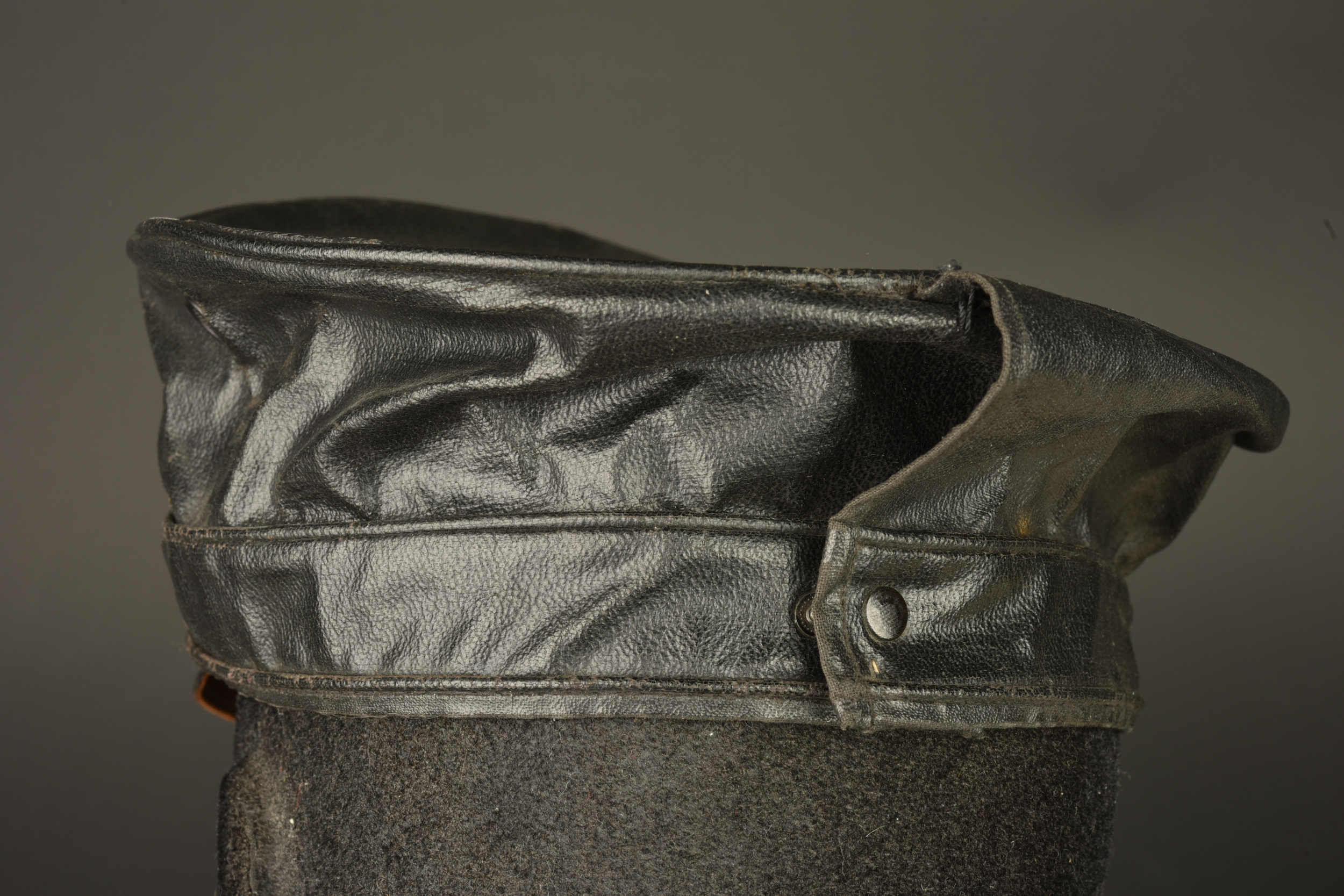 Casquette de Landsturm prussien en toile cirée. Prussian Landsturm visor cap in oilcloth — photo 9