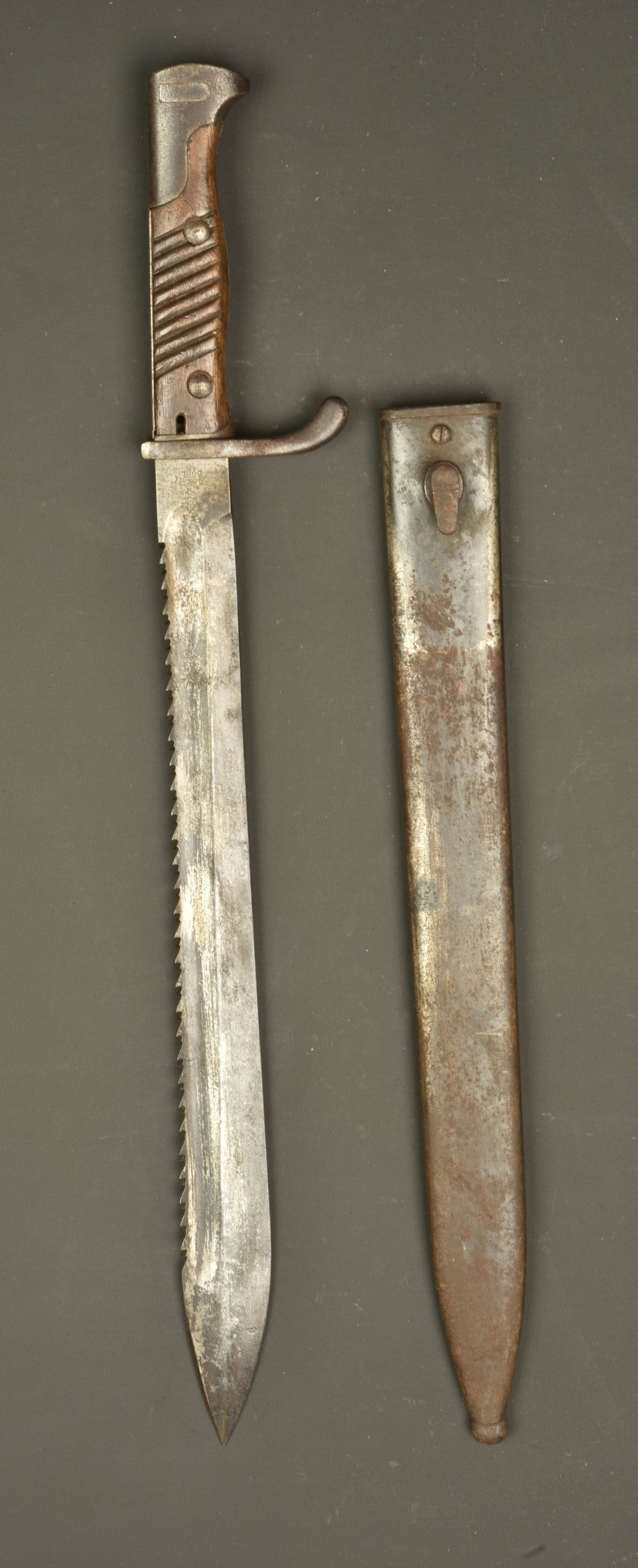 Baïonnette allemande 98-05 dents de scie. German 98/05 sawback bayonet — photo 1