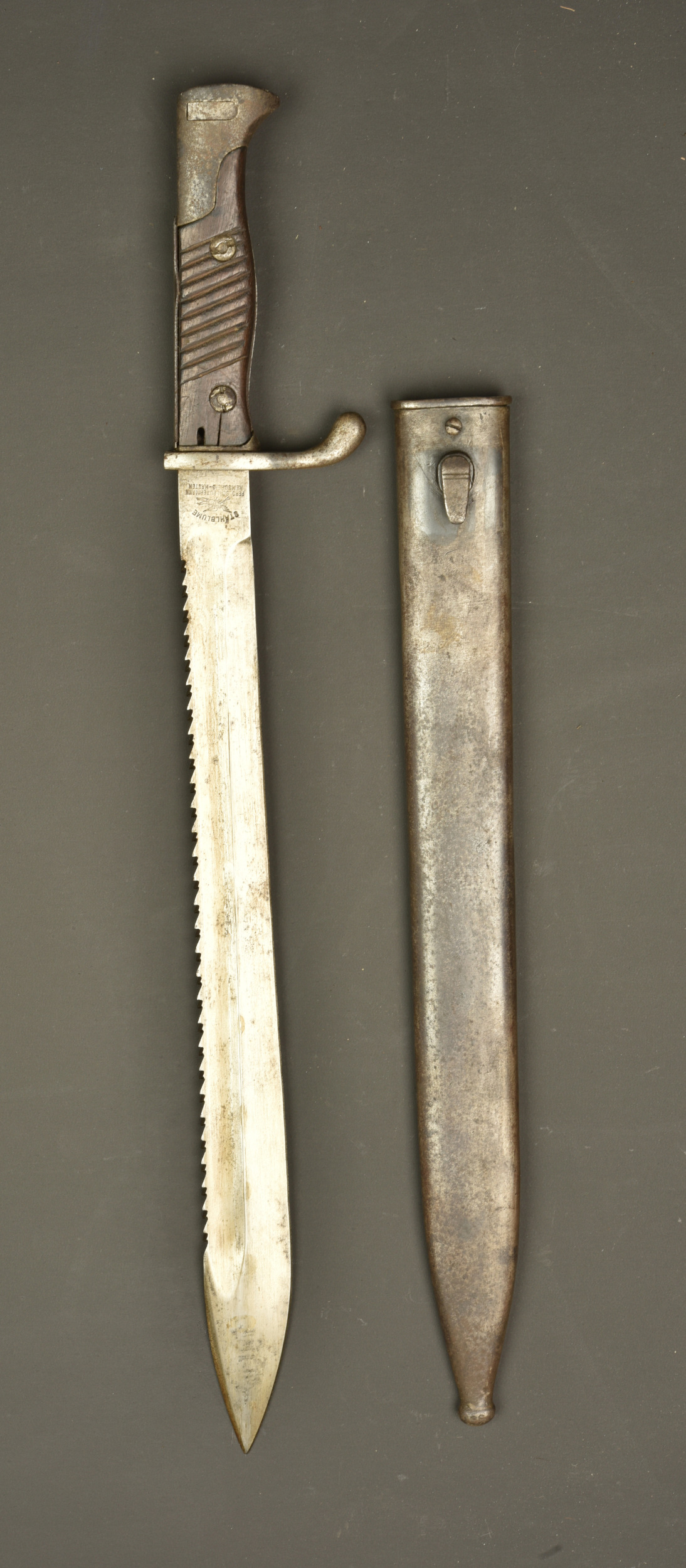 Baïonnette allemande 98-05 dents de scie. German 98/05 sawback bayonet — photo 1
