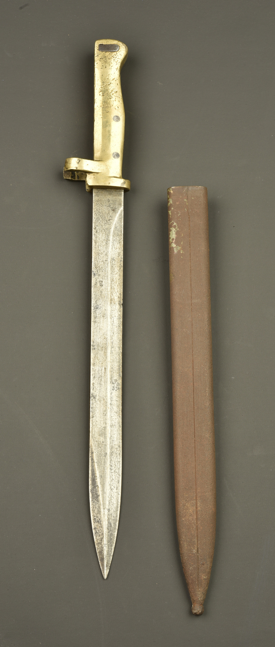 Baïonnette ersatz EB21 à poignée laiton. Ersatz bayonet EB21 with brass hilt — photo 4
