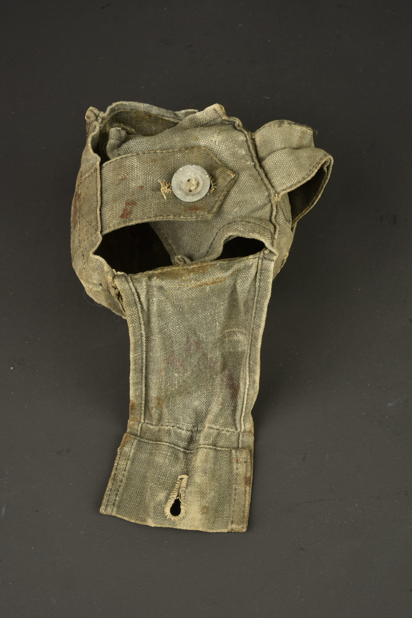 Pochette en toile pour cartouche anti-gaz de rechange. Canvas pouch for spare anti gas filter canister — photo 4