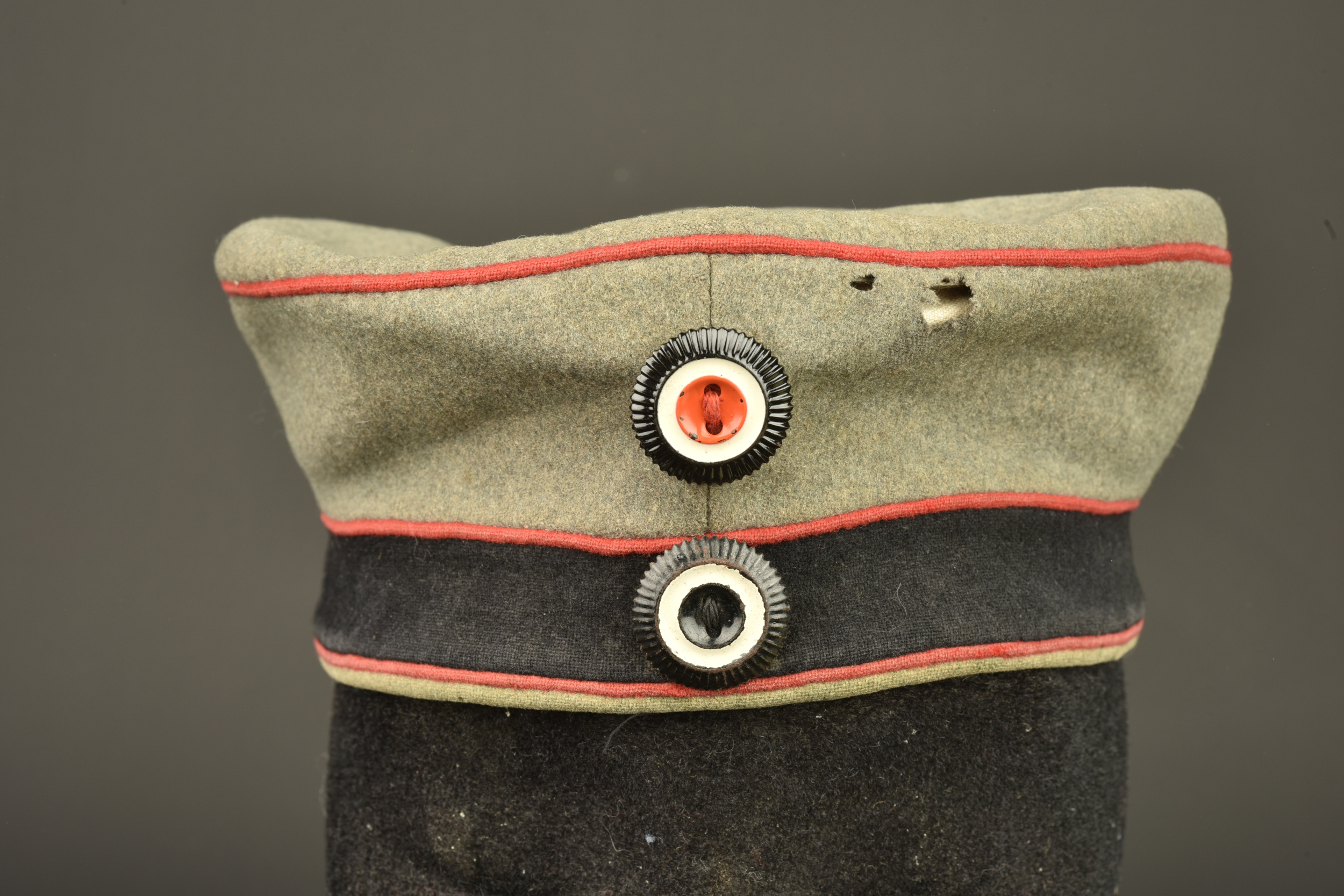 Mutze feldgrau de Pionnier ou Artilleur de la Garde. Feldgrau Mütze of a Guard Pioneer or Guard Artillery soldier. — photo 1