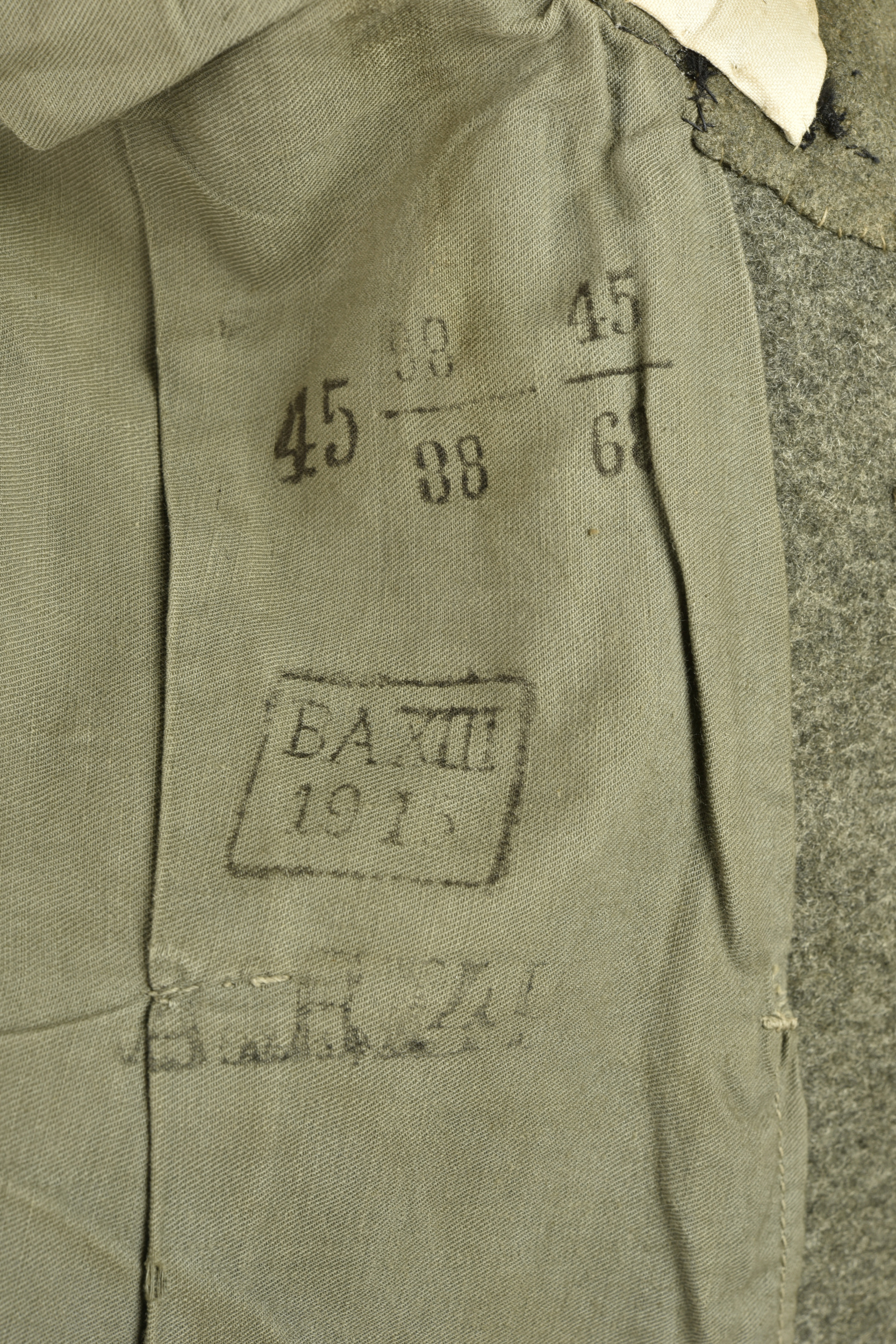 Feldrock 07-14 d'un sous officier du 49 Feldartillerie du Württemberg. Model 1907/14 Feldrock tunic of a non-commissioned officer of the 49th Württemberg Field Artillery Regiment. — photo 2