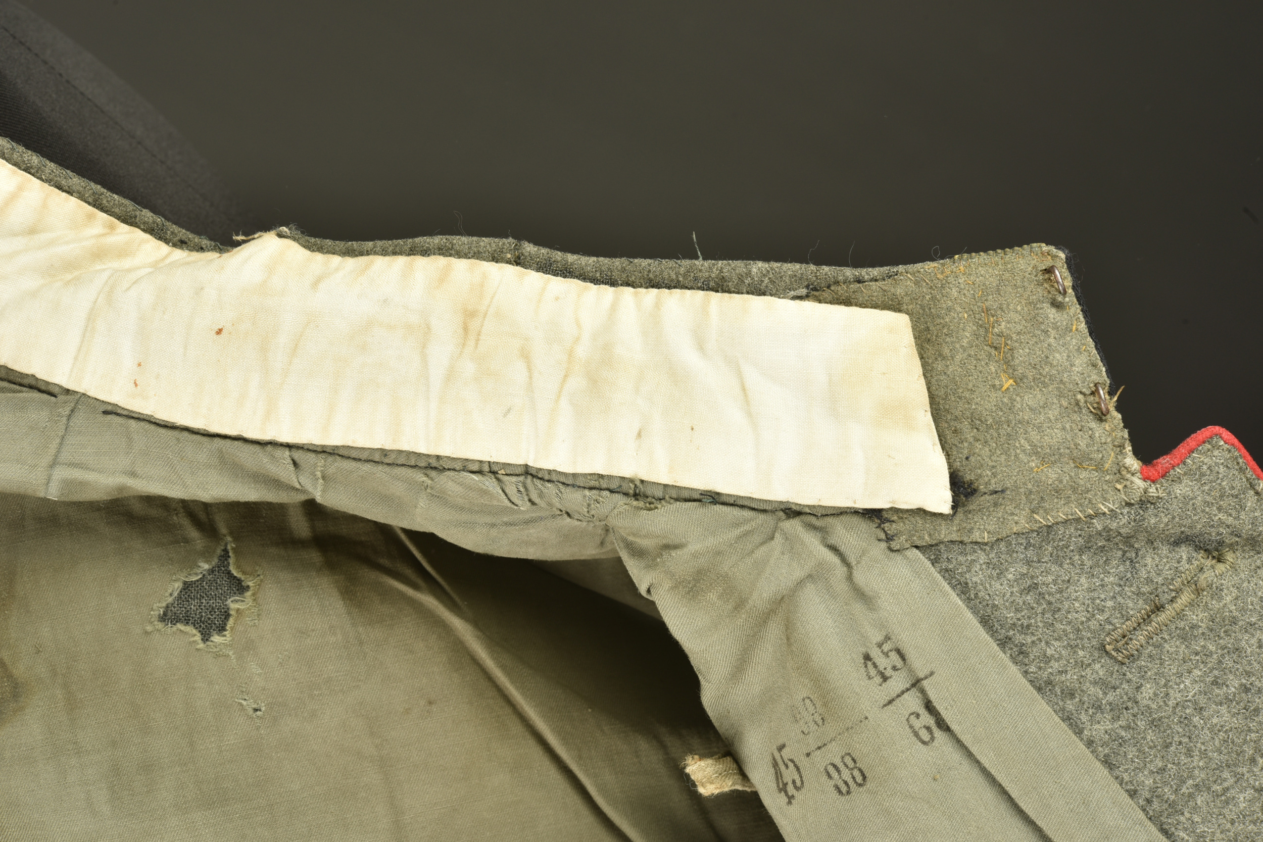 Feldrock 07-14 d'un sous officier du 49 Feldartillerie du Württemberg. Model 1907/14 Feldrock tunic of a non-commissioned officer of the 49th Württemberg Field Artillery Regiment. — photo 4