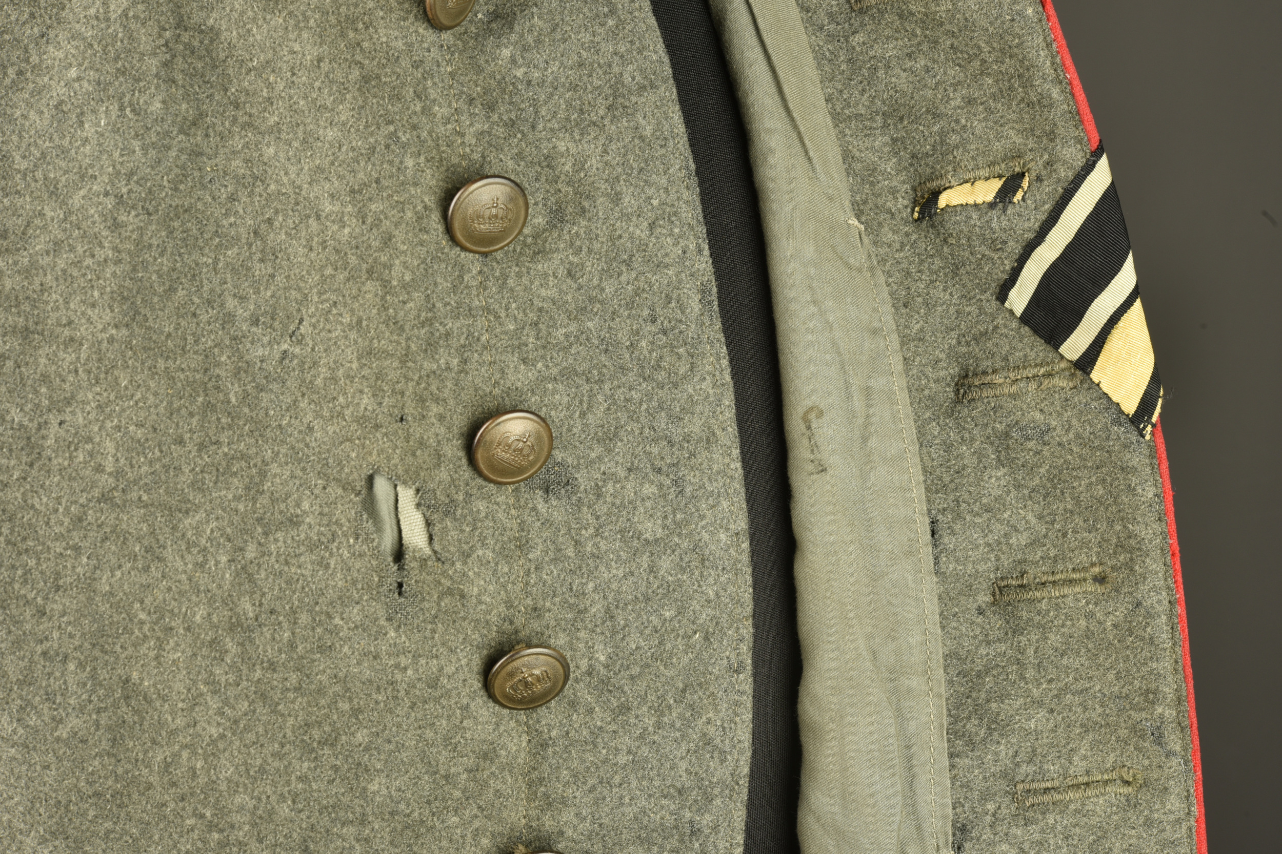 Feldrock 07-14 d'un sous officier du 49 Feldartillerie du Württemberg. Model 1907/14 Feldrock tunic of a non-commissioned officer of the 49th Württemberg Field Artillery Regiment. — photo 5