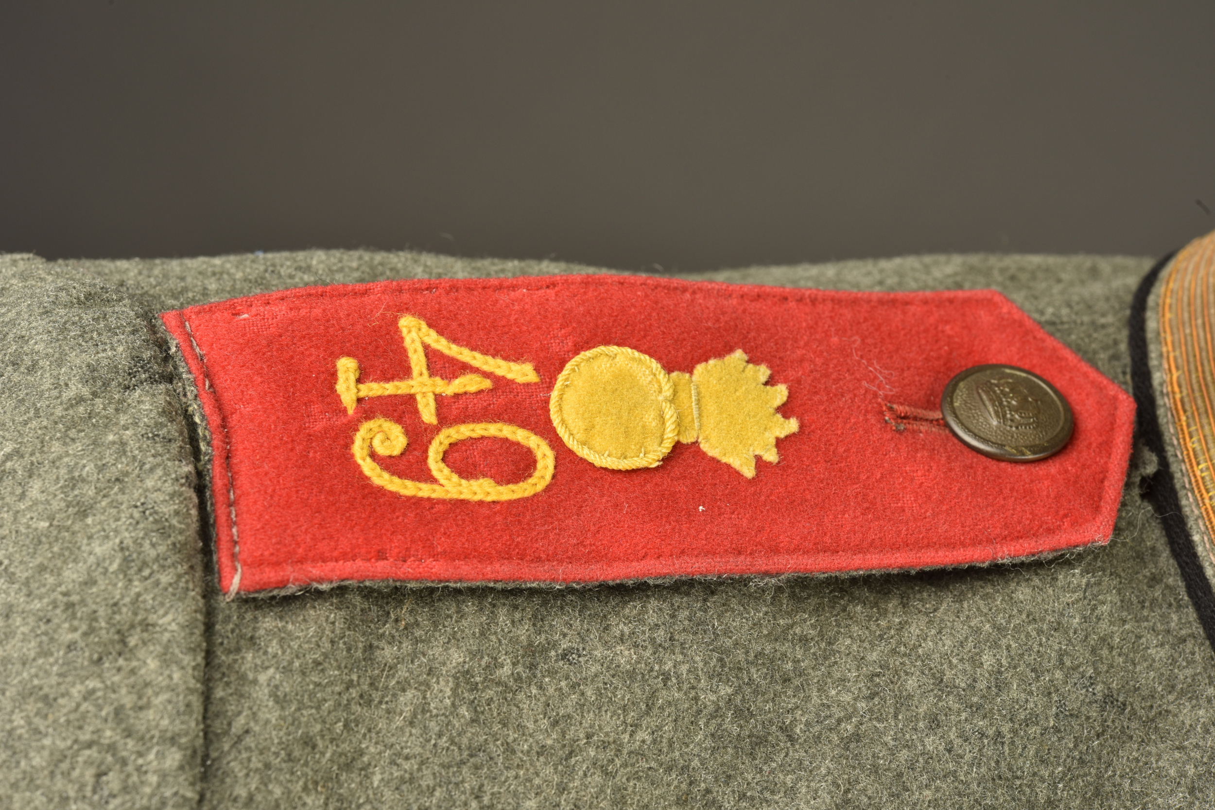 Feldrock 07-14 d'un sous officier du 49 Feldartillerie du Württemberg. Model 1907/14 Feldrock tunic of a non-commissioned officer of the 49th Württemberg Field Artillery Regiment. — photo 7