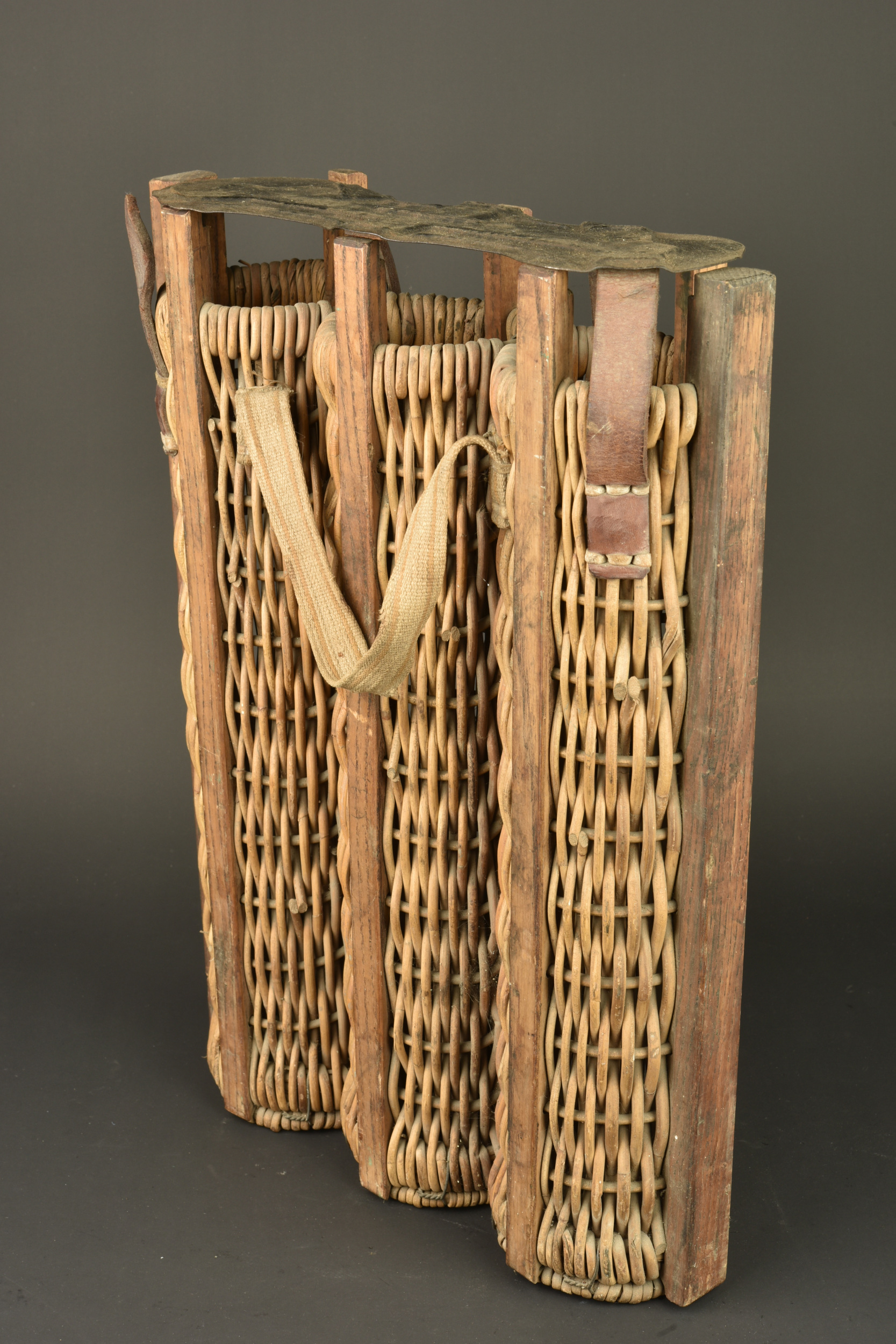 Panier en osier pour 3 coups de 77mm allemand. Wicker basket for three German 77 mm shells. — photo 5