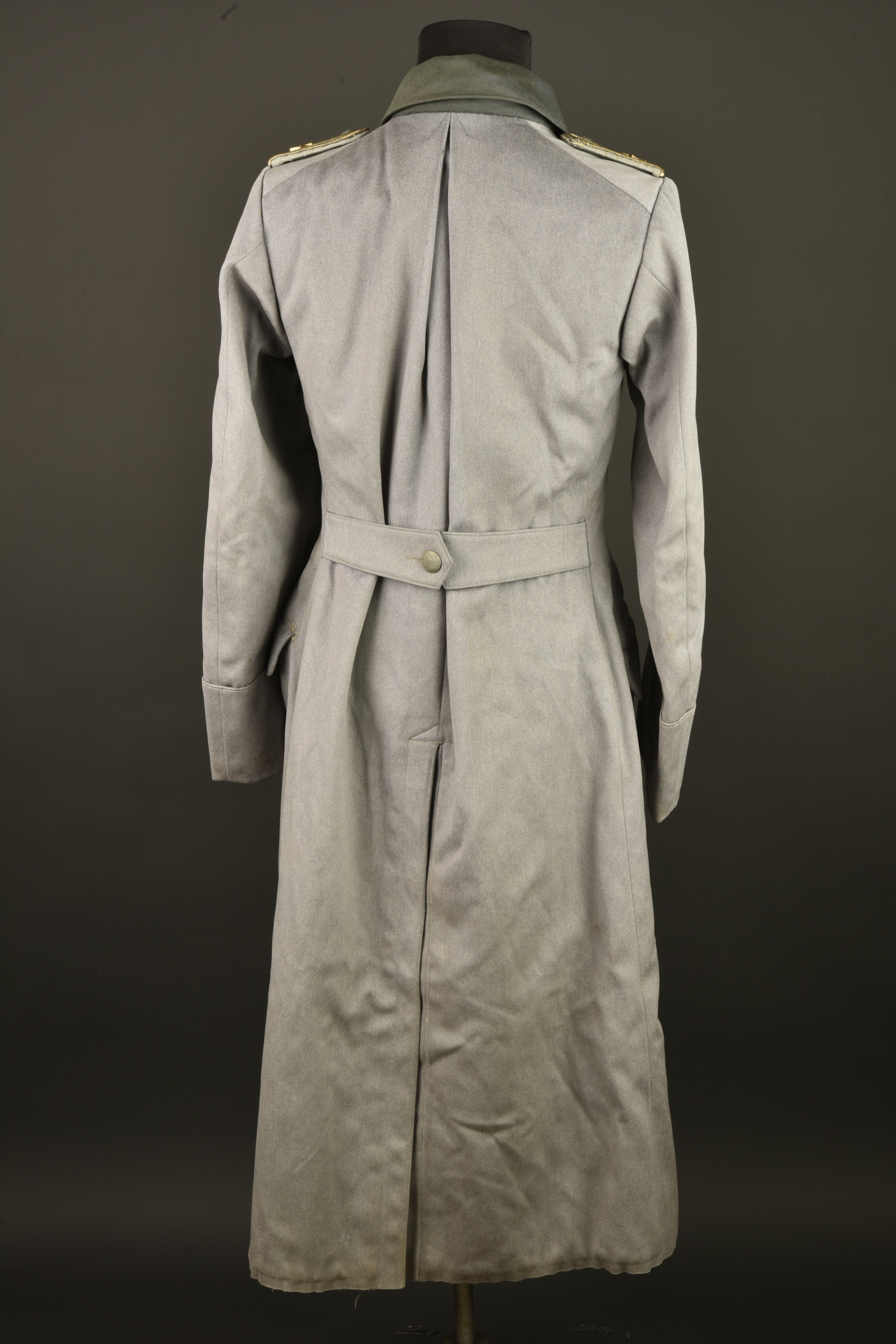Paletot d'officier d'aviation allemande. German aviation officer’s greatcoat. — photo 9