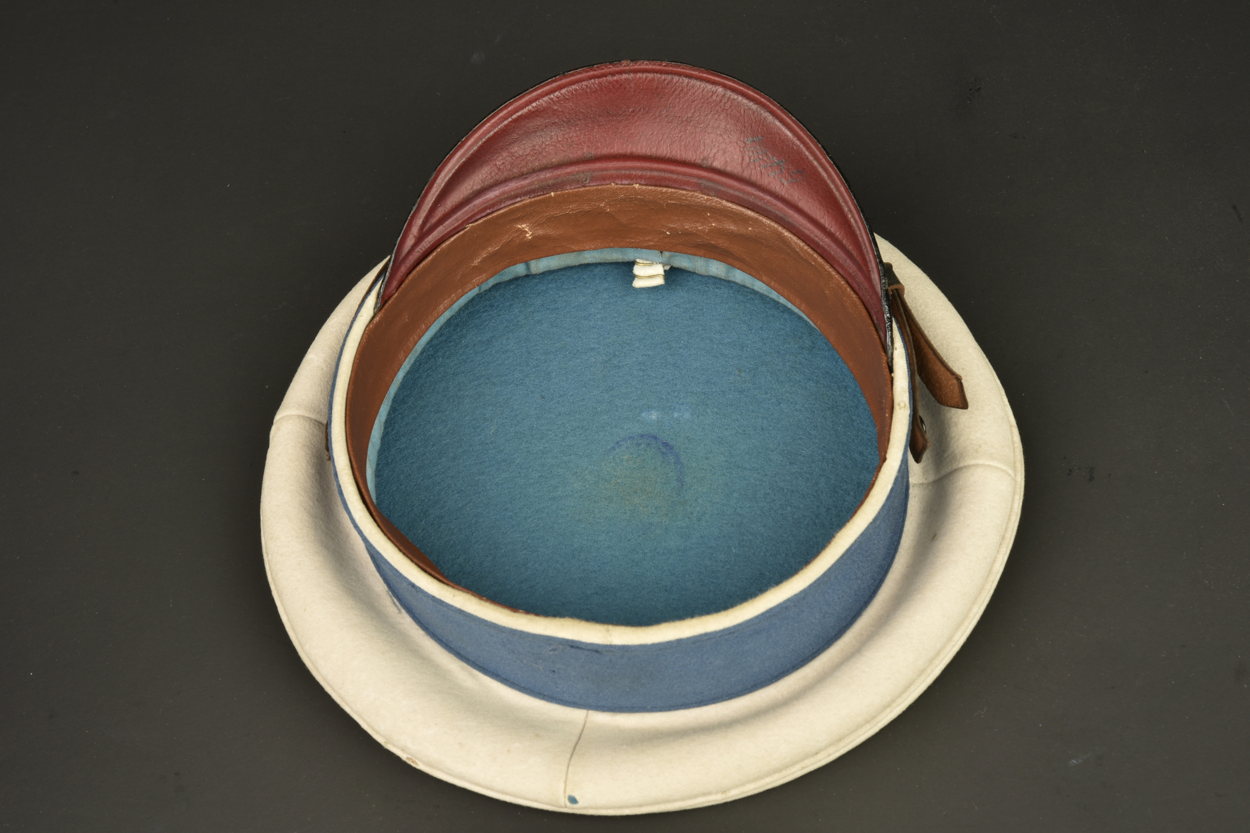 Casquette de sous-officier Sanitaire bavarois. Bavarian medical NCO visor cap. — photo 4