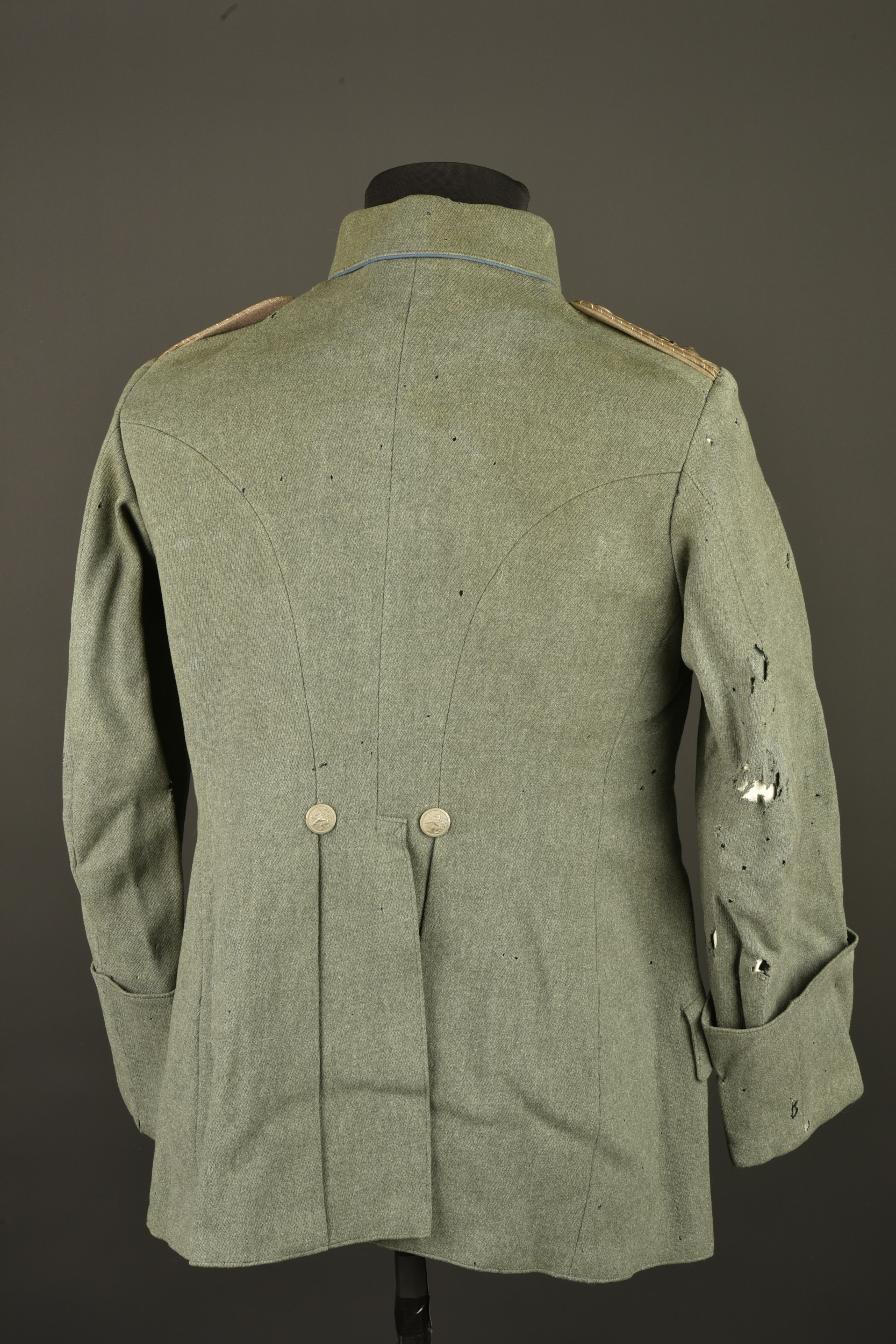 Tunique feldgrau d'un officier bavarois. Feldgrau tunic of a Bavarian officer. — photo 14