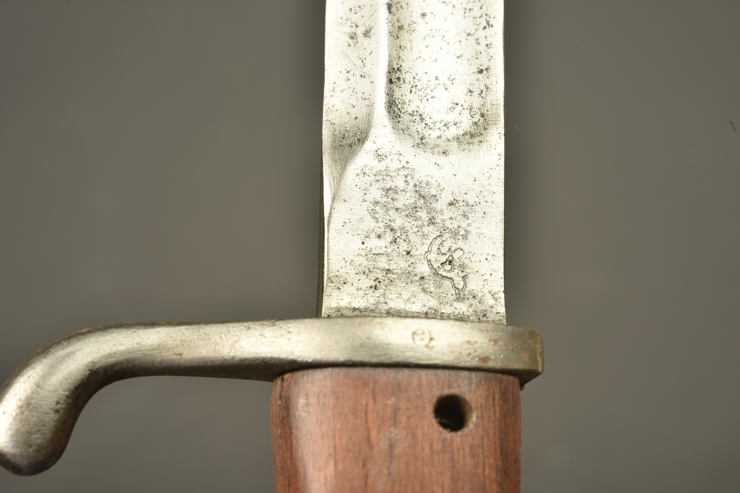 Baïonnette allemande Gottscho dite de mitrailleur. German Gottscho bayonet, known as the machine gunner’s bayonet. — photo 2