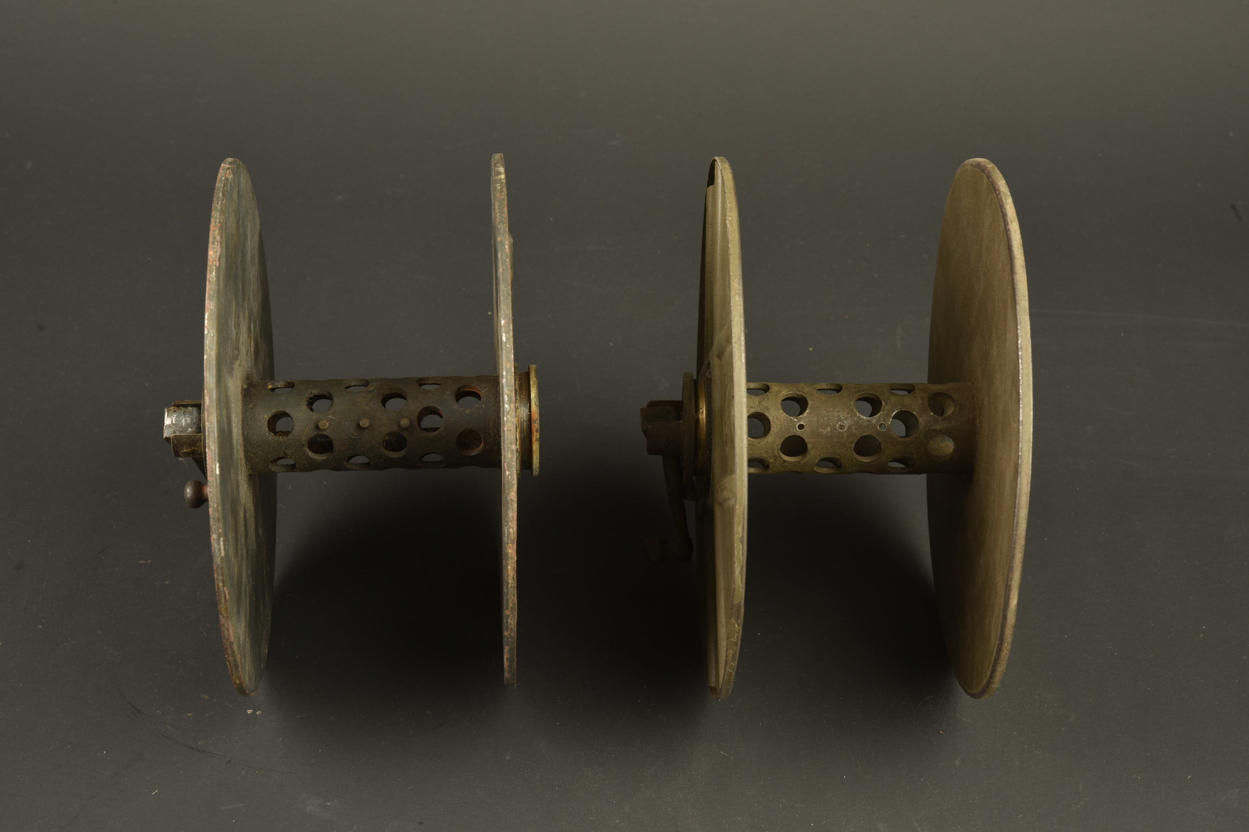 Lot de 2 rouleaux de chargeurs tambours de MG 08-15. Lot of two loading strips for MG08-15 drum magazines. — photo 4