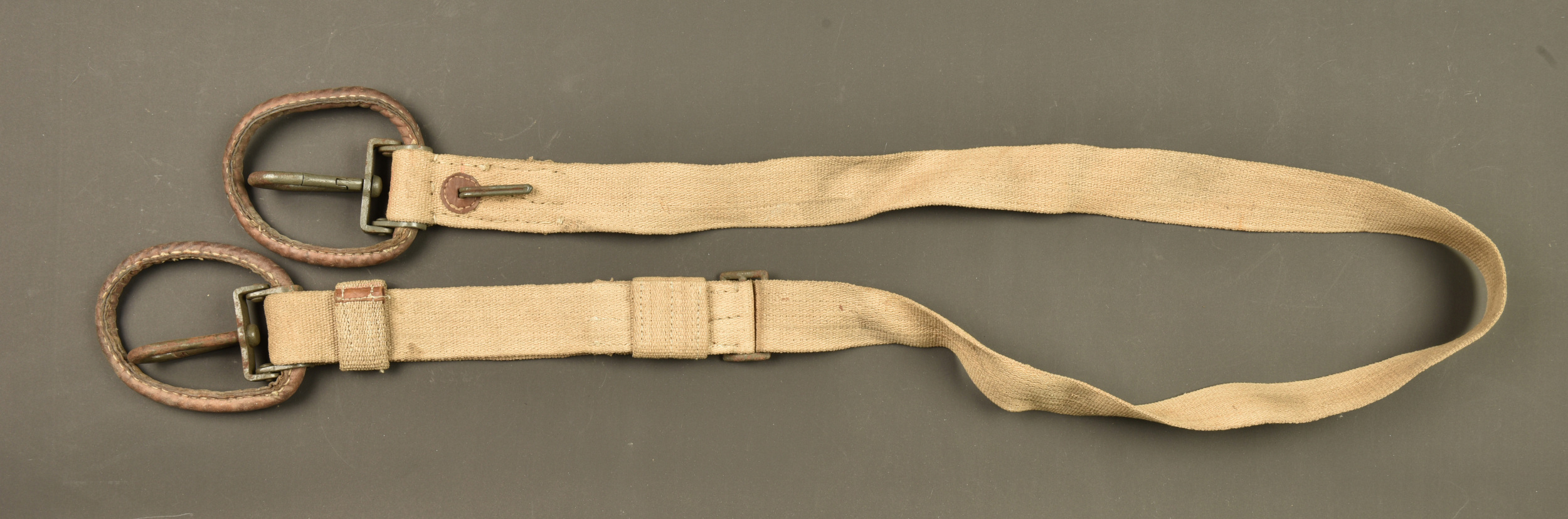 Sangle de mitrailleur MG08 ersatz en ortie. Ersatz MG08 machine gunner’s sling made of nettle fiber. — photo 1