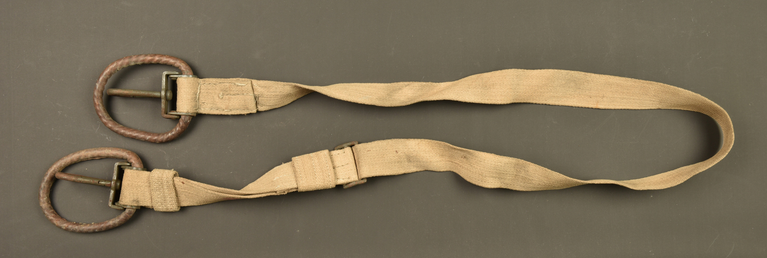 Sangle de mitrailleur MG08 ersatz en ortie. Ersatz MG08 machine gunner’s sling made of nettle fiber. — photo 2