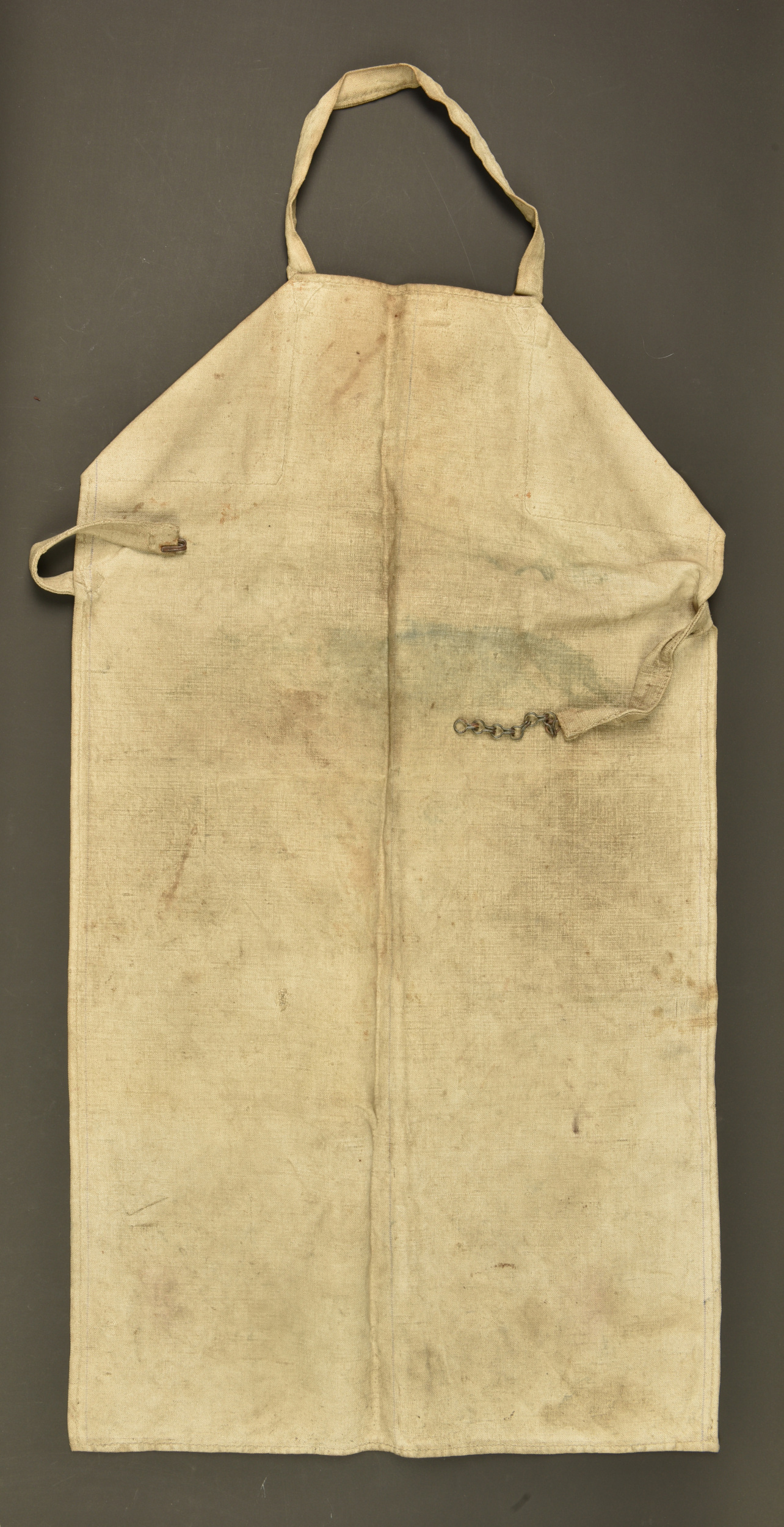 Tablier de travail allemand avec étiquette mitrailleur. German work apron with machine gunner label — photo 1