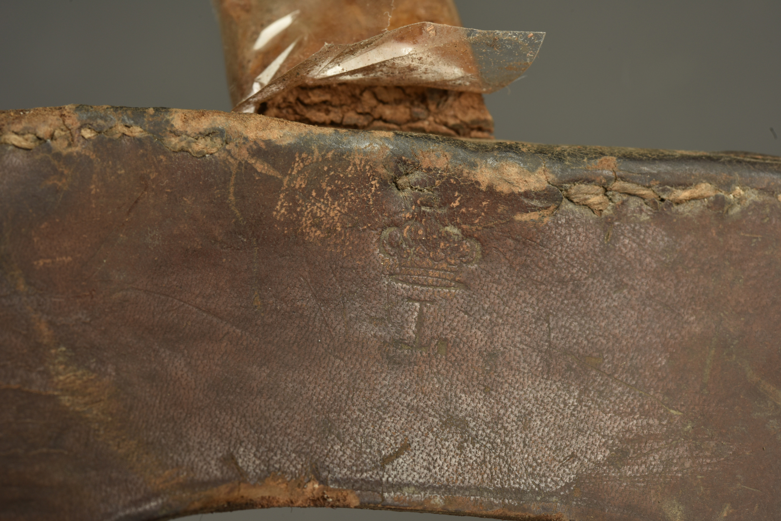 Pelle de mitrailleur allemand avec porte pelle cuir. German machine gunner’s shovel with leather carrier — photo 3