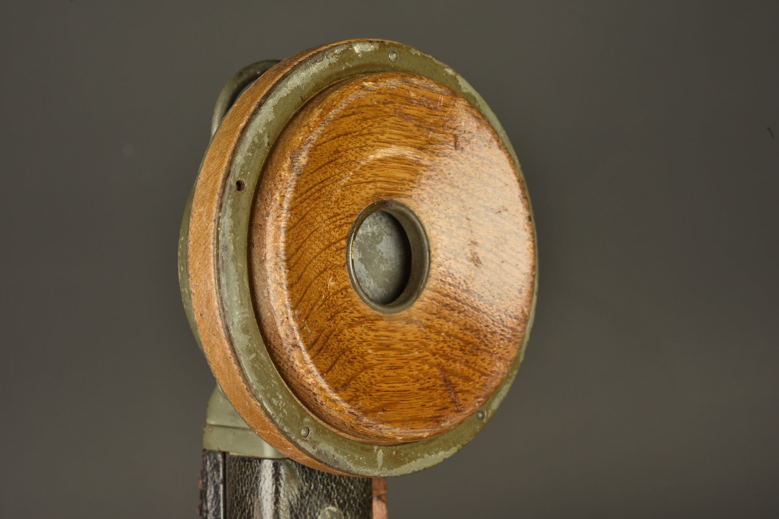 Téléphone de campagne allemand Feldfernsprecher 1916 type B. German field telephone Feldfernsprecher 1916 type B — photo 5