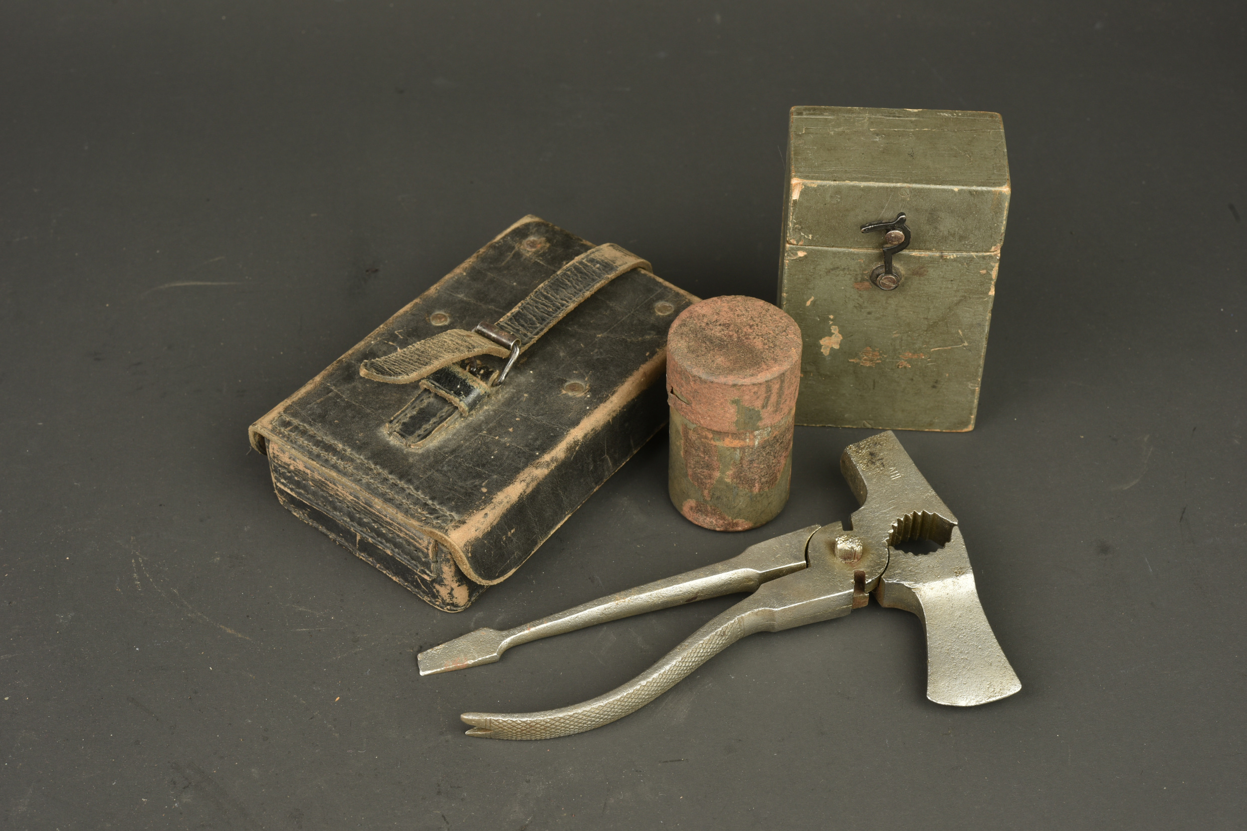 Ensemble d'équipements de téléphoniste allemand. Set of German signaler’s equipment — photo 2