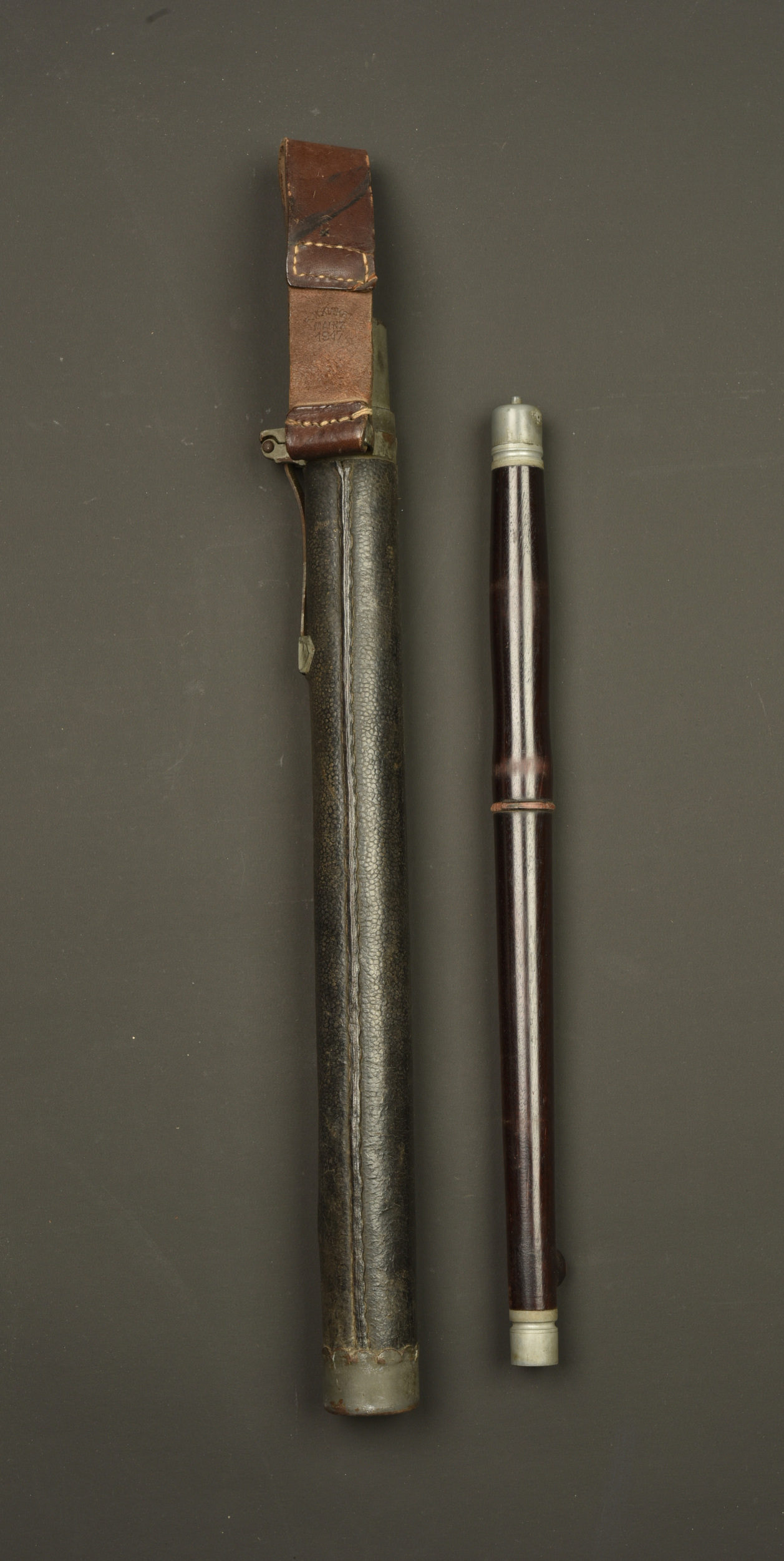 Fifre allemand avec son étui modèle 1915. German fife with its Model 1915 case — photo 2