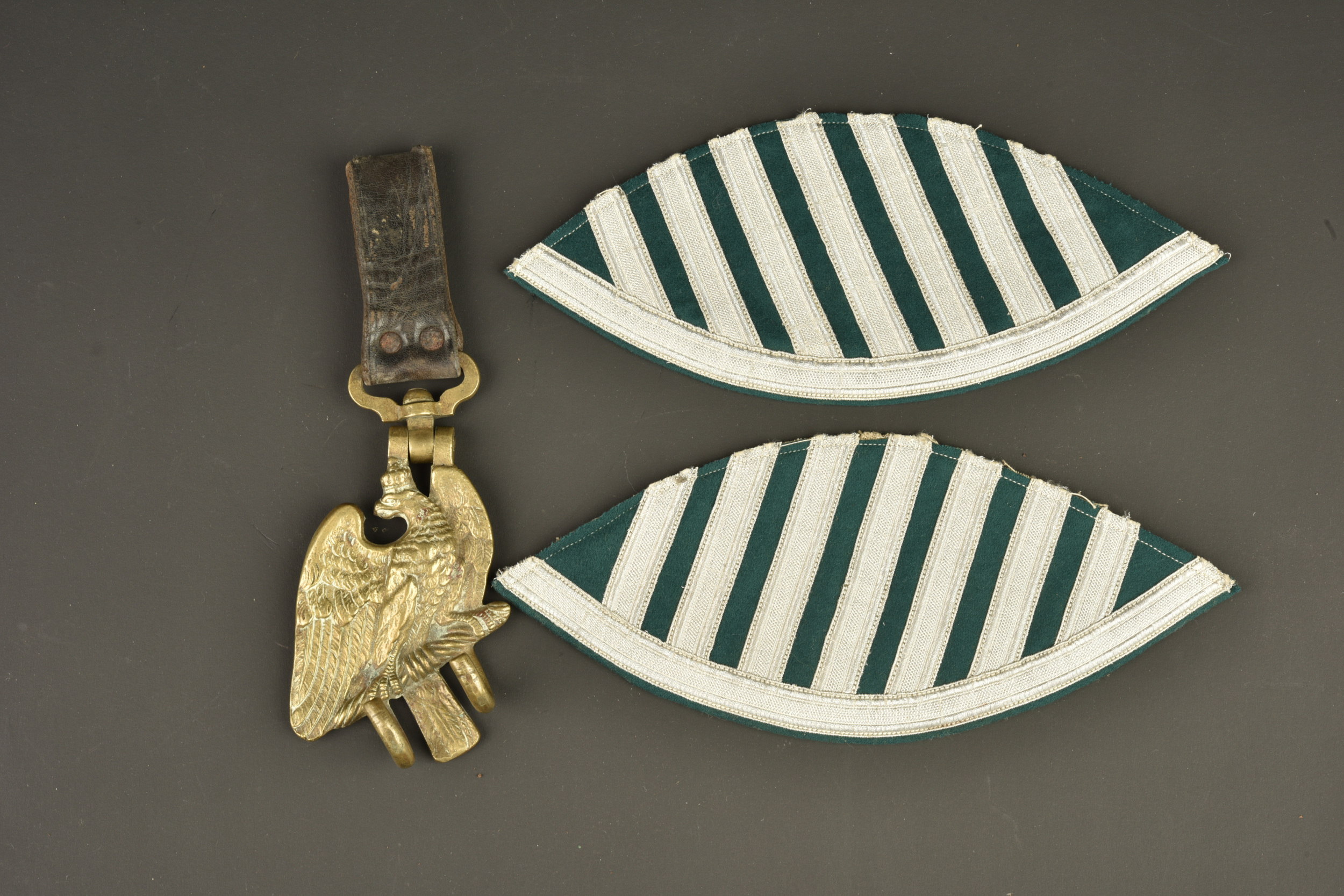 Lot d'objets de musique allemande. Lot of German musical instruments and accessories — photo 3