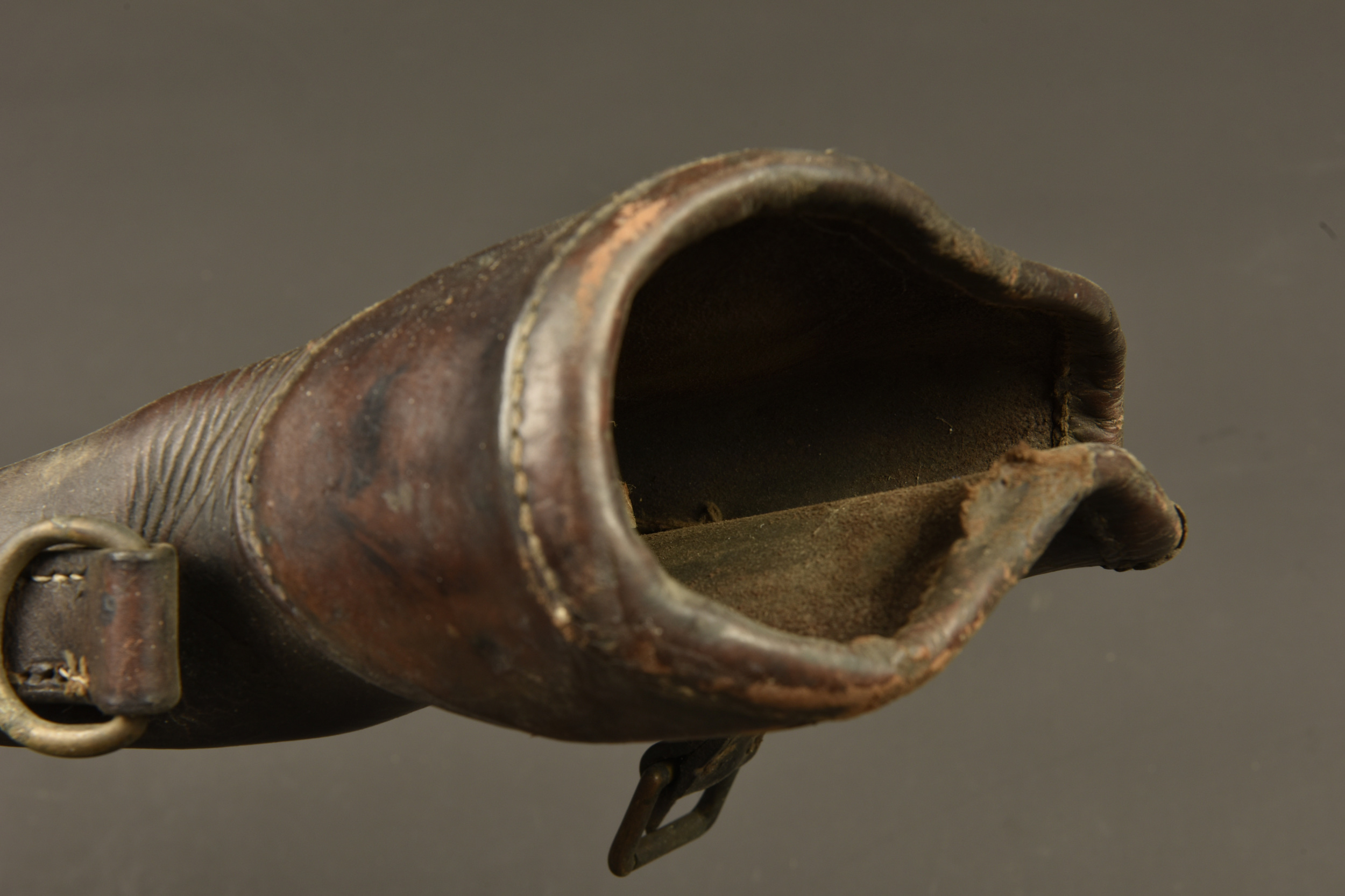 Etui pour fusil Enfield de cavalerie anglaise. Holster for British cavalry Enfield rifle — photo 3