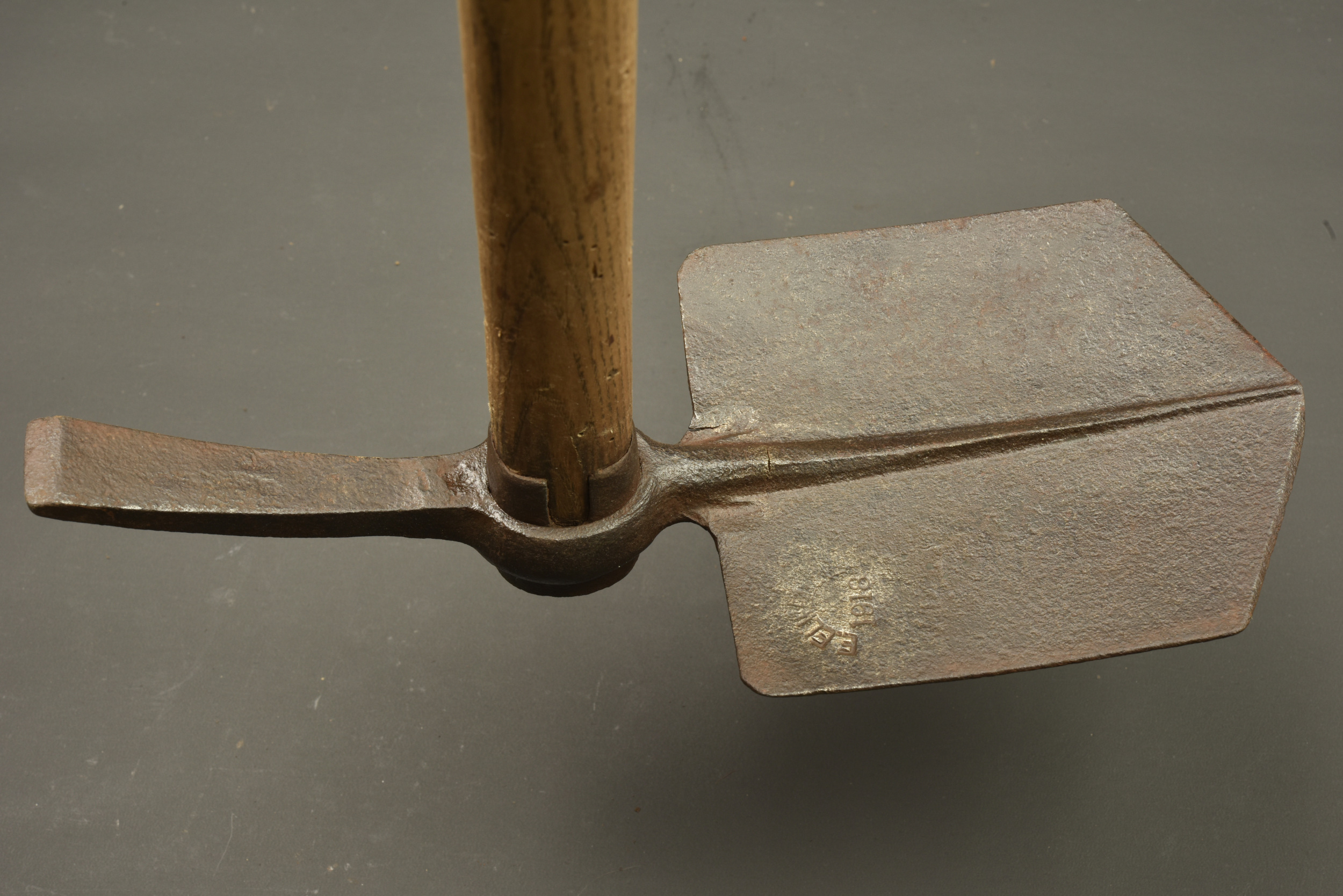 Lot anglais outil individuel et pinces. British lot including entrenching tool and wire cutters — photo 4