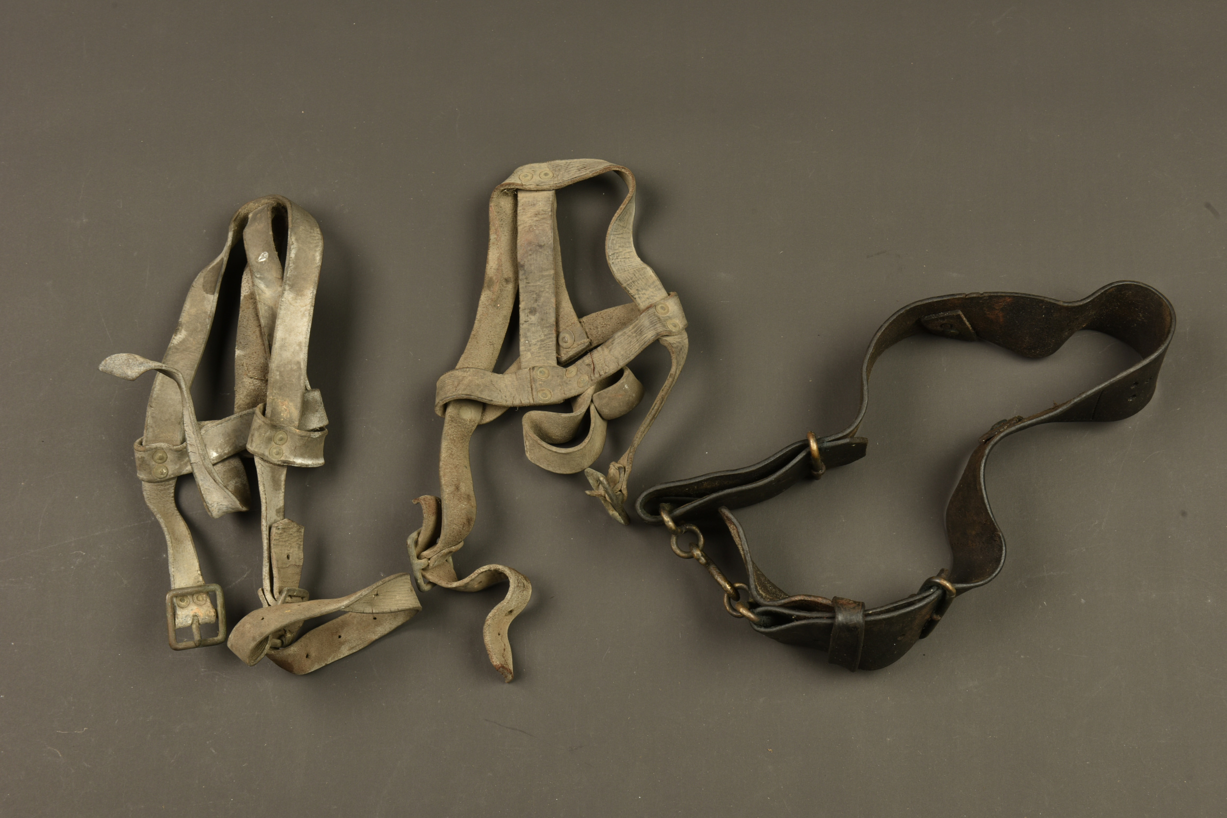 Equipement anglais en cuir pattern 1914. British Pattern 1914 leather equipment — photo 1