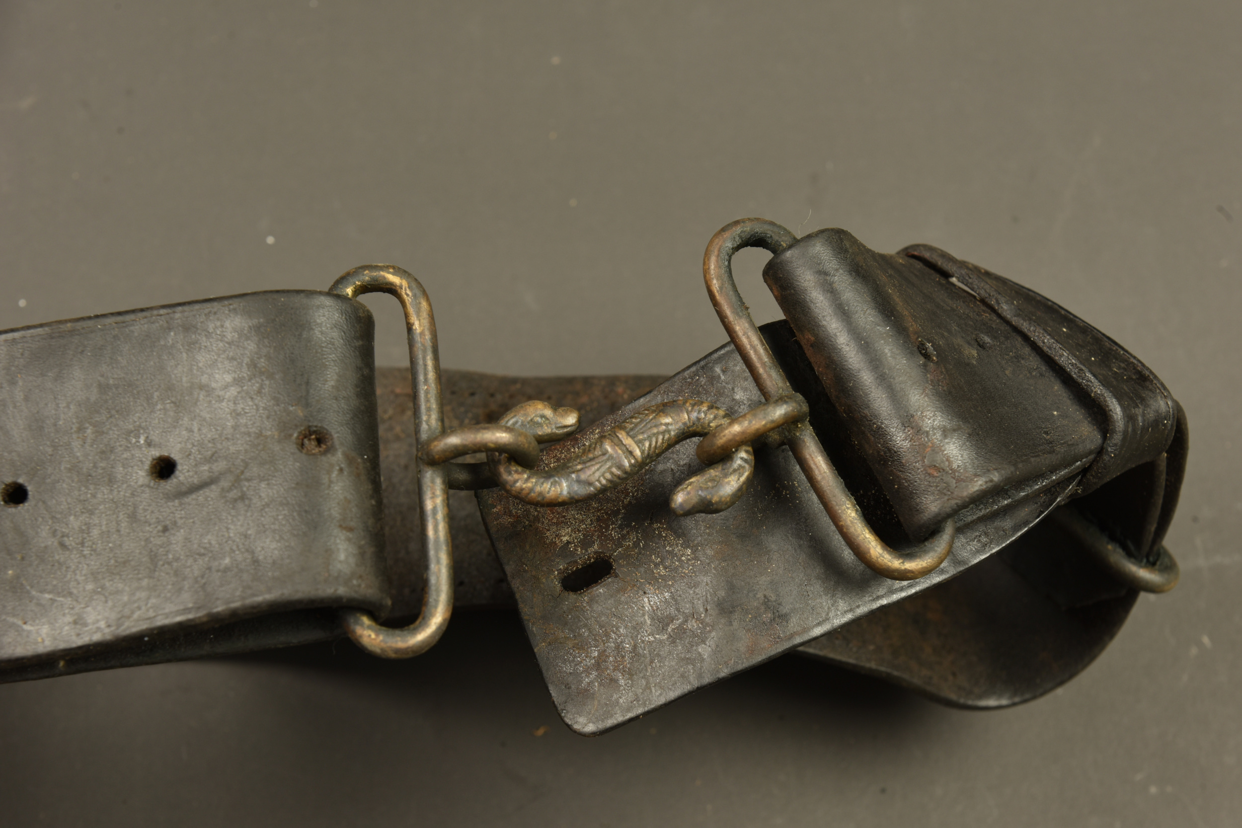 Equipement anglais en cuir pattern 1914. British Pattern 1914 leather equipment — photo 2