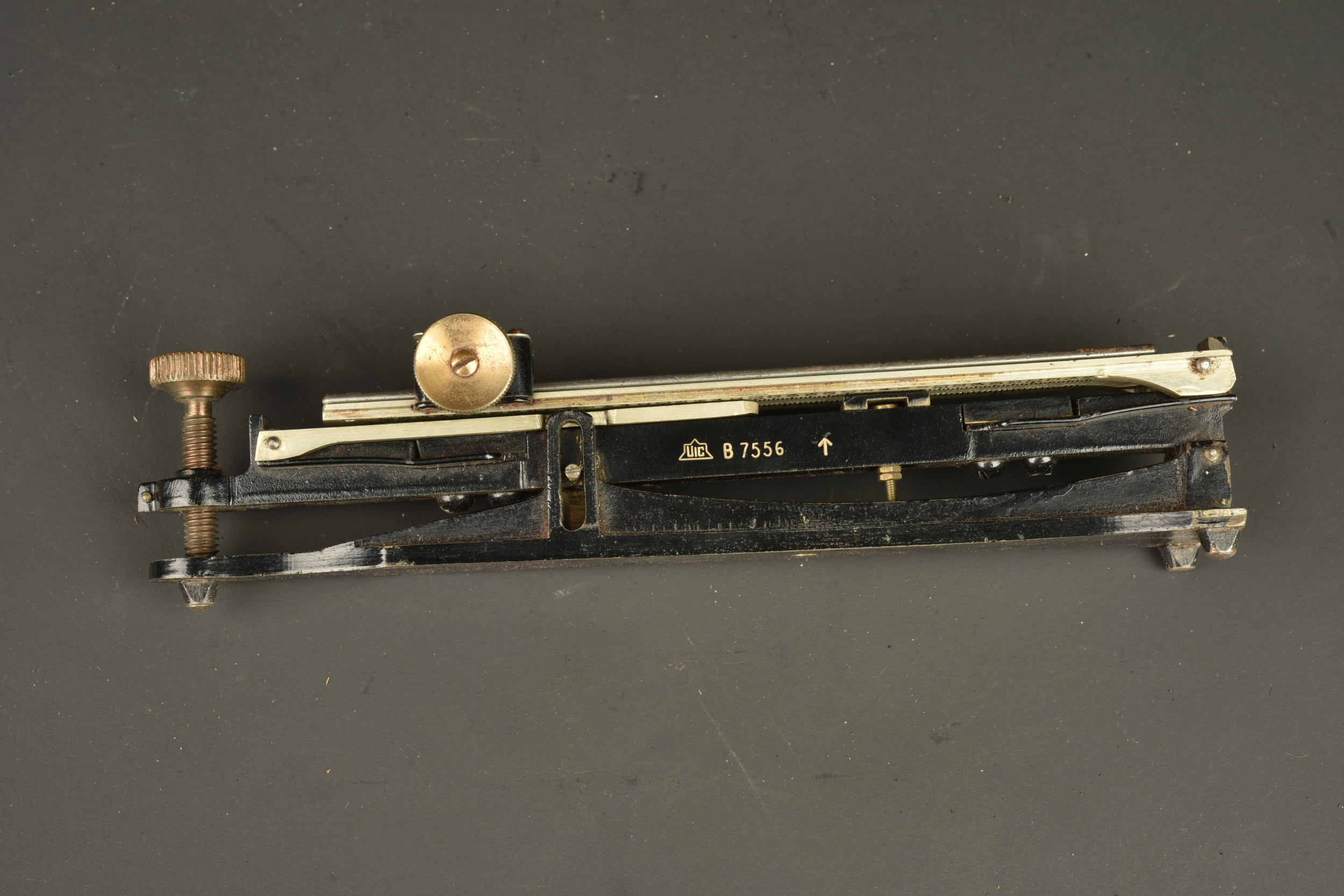Ensemble de 3 clinomètres anglais. Set of 3 British clinometers — photo 4