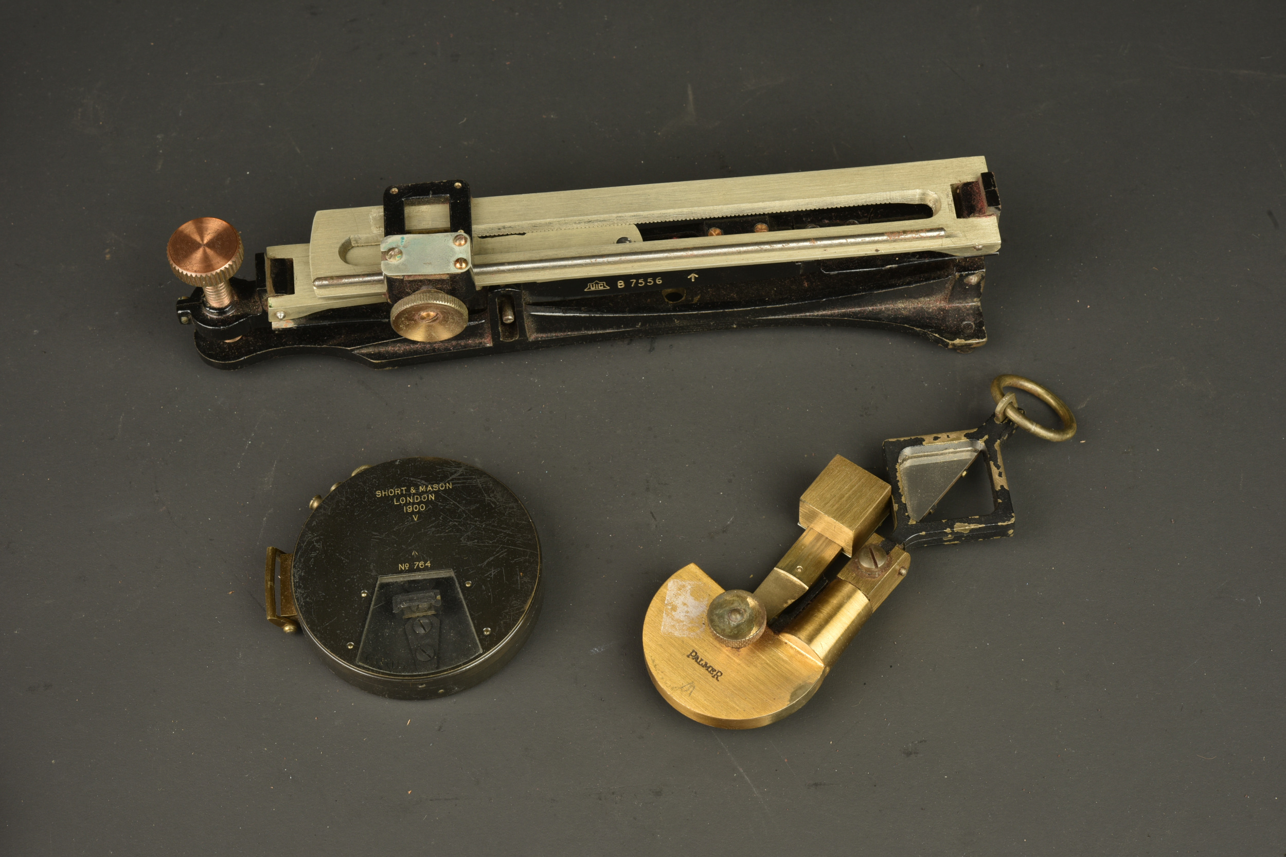 Ensemble de 3 clinomètres anglais. Set of 3 British clinometers — photo 8