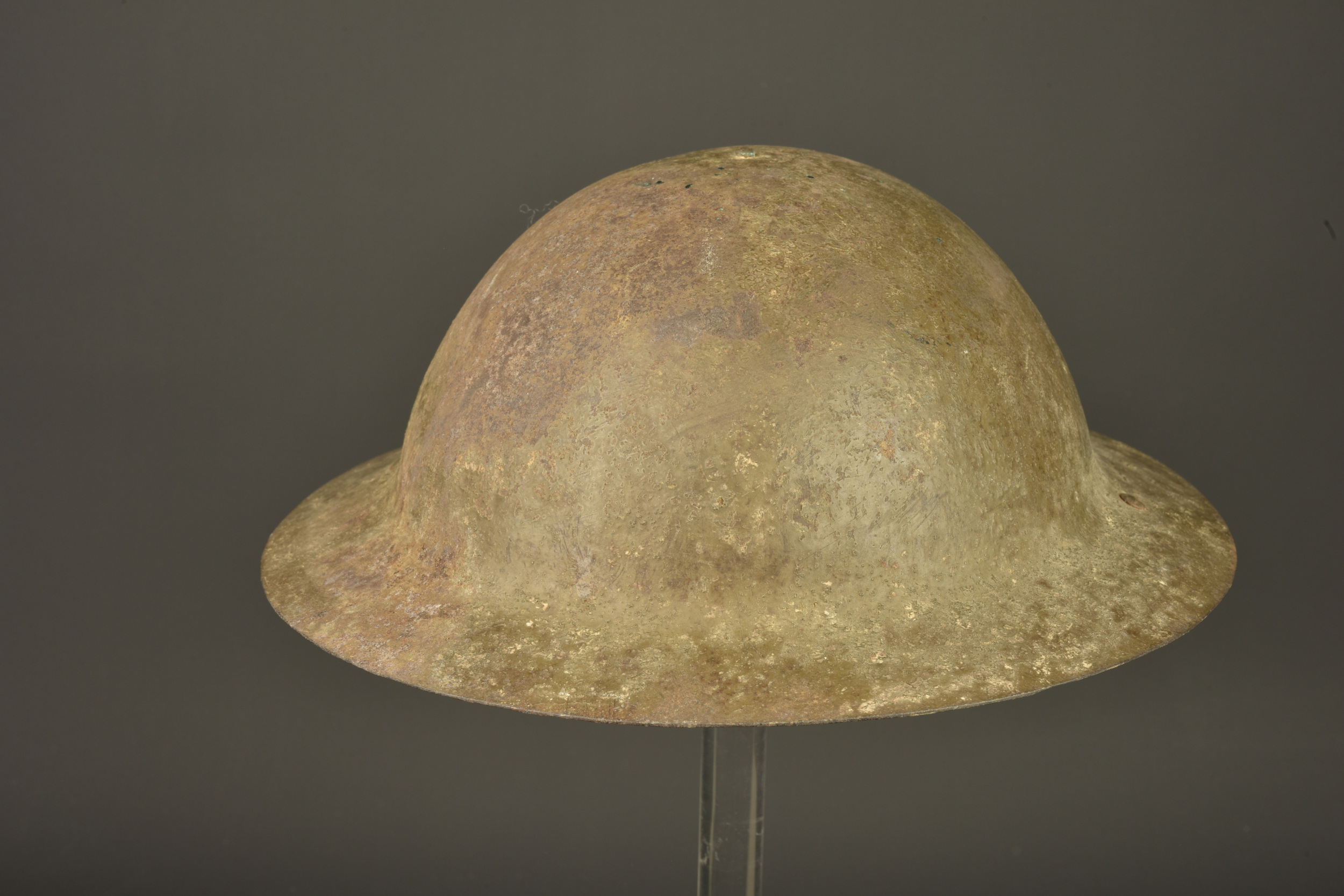 Casque anglais Brodie avec insigne du King's Own Royal Regiment de Lancaster. British Brodie helmet with badge of the King’s Own Royal Regiment of Lancaster — photo 7
