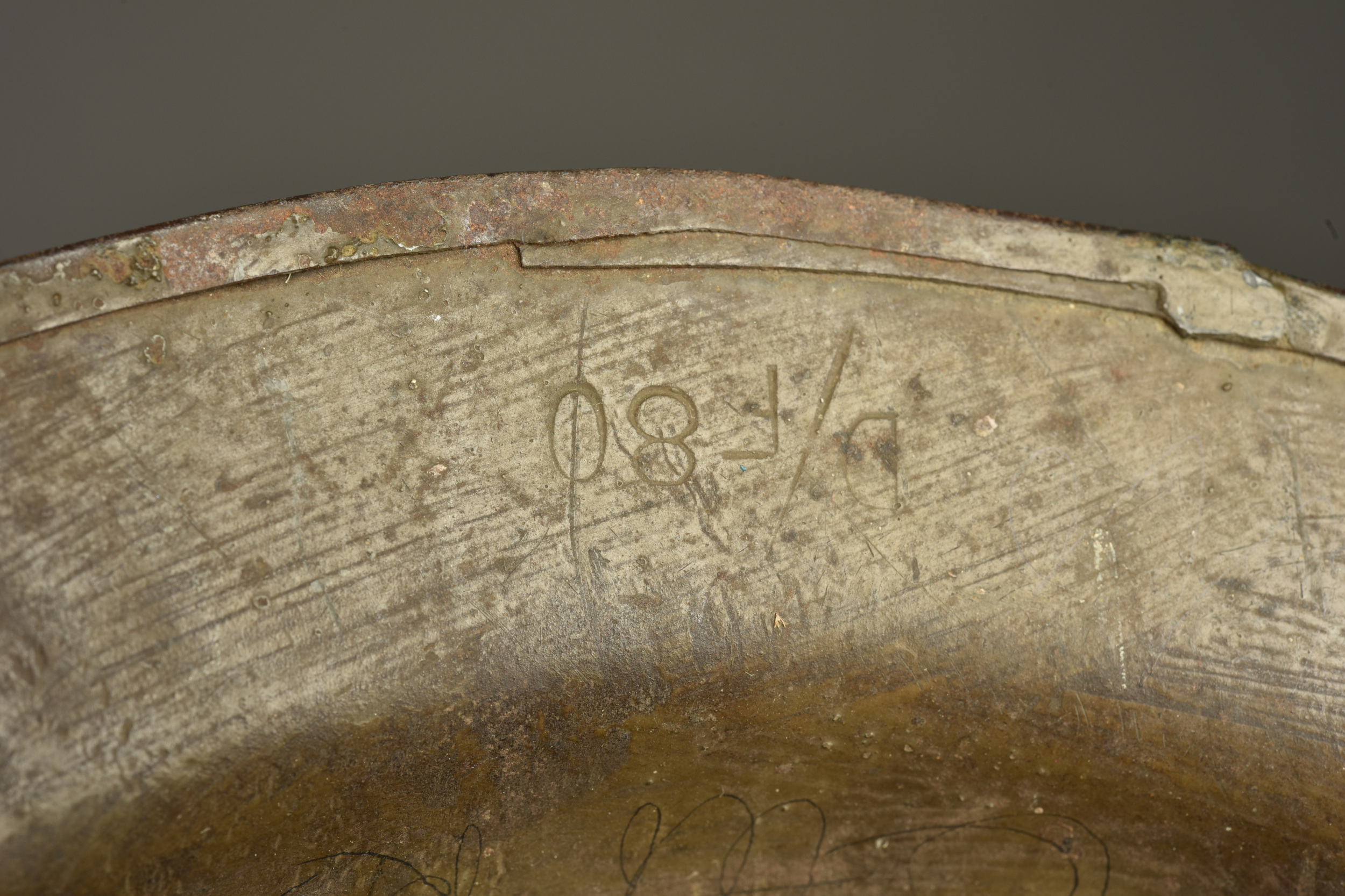 Casque anglais MkI nominatif. Named British MkI helmet — photo 4