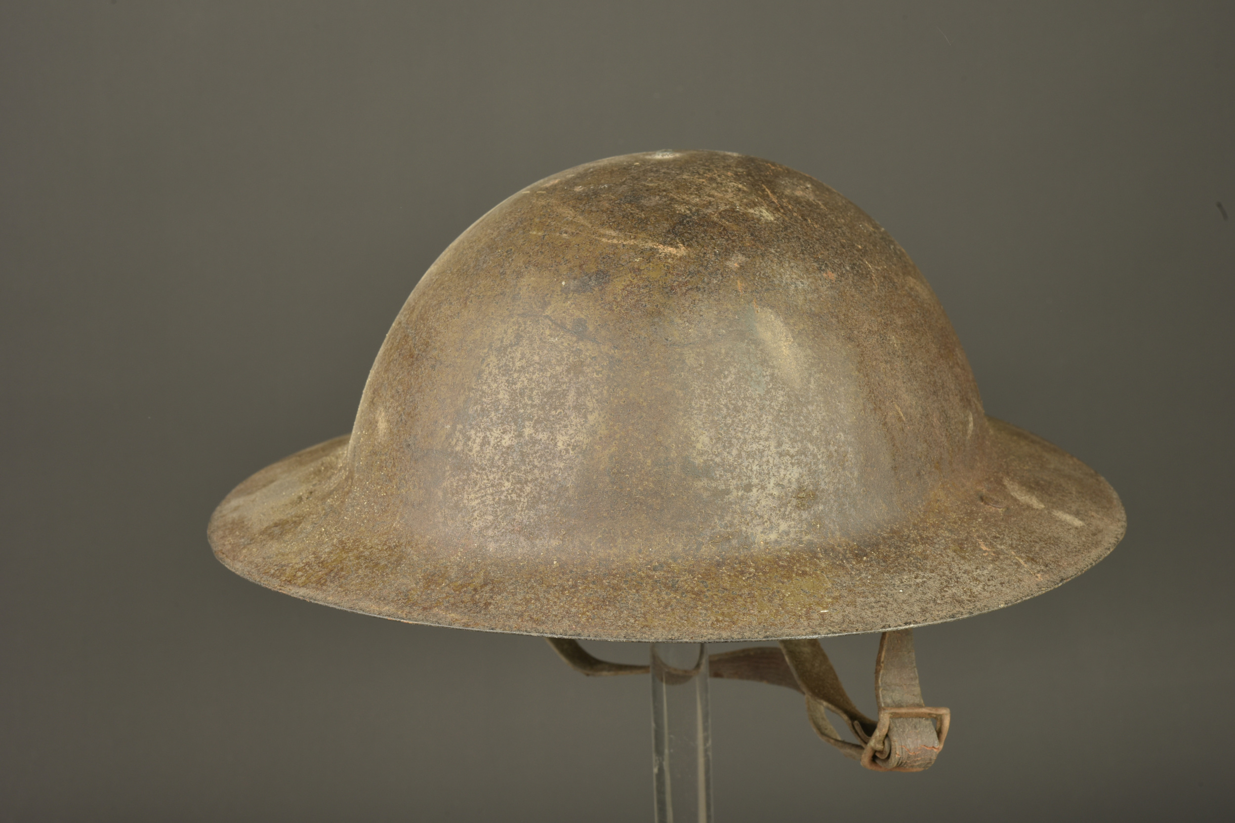 Coque de casque anglais Brodie 1er type. First pattern British Brodie helmet shell — photo 4