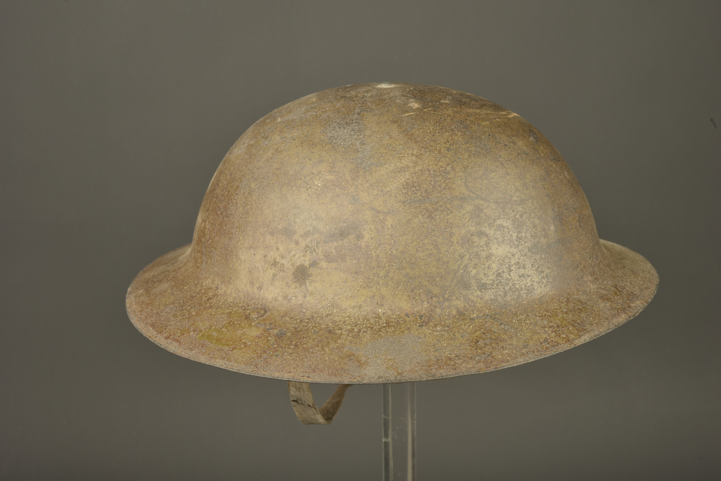 Coque de casque anglais Brodie 1er type. First pattern British Brodie helmet shell — photo 5