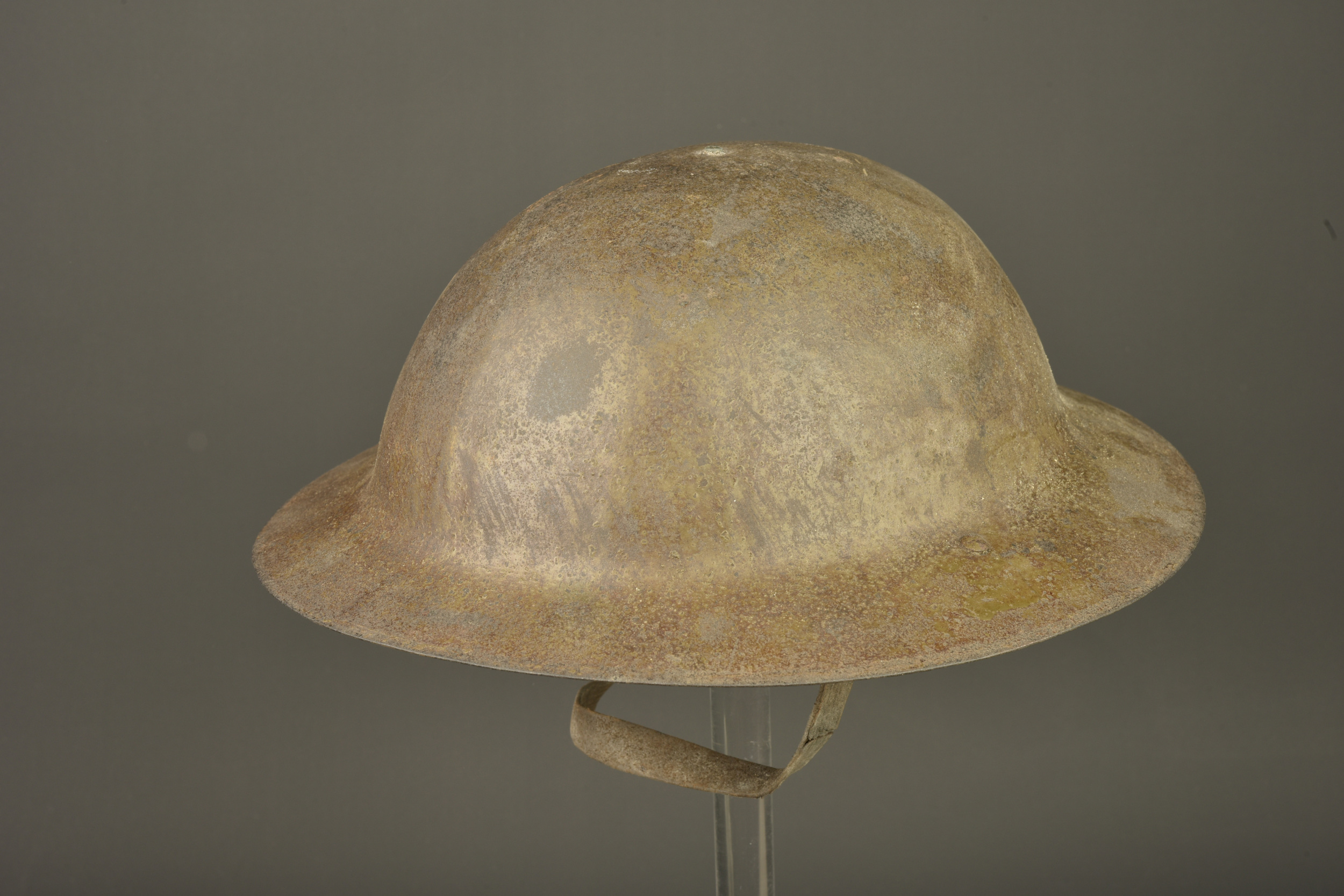 Coque de casque anglais Brodie 1er type. First pattern British Brodie helmet shell — photo 6