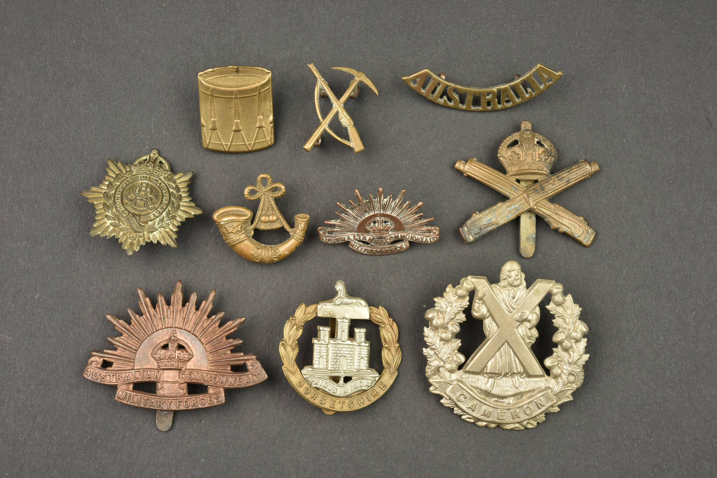 Lot de 10 insignes australiens et anglais. Lot of 10 Australian and British badges — photo 1