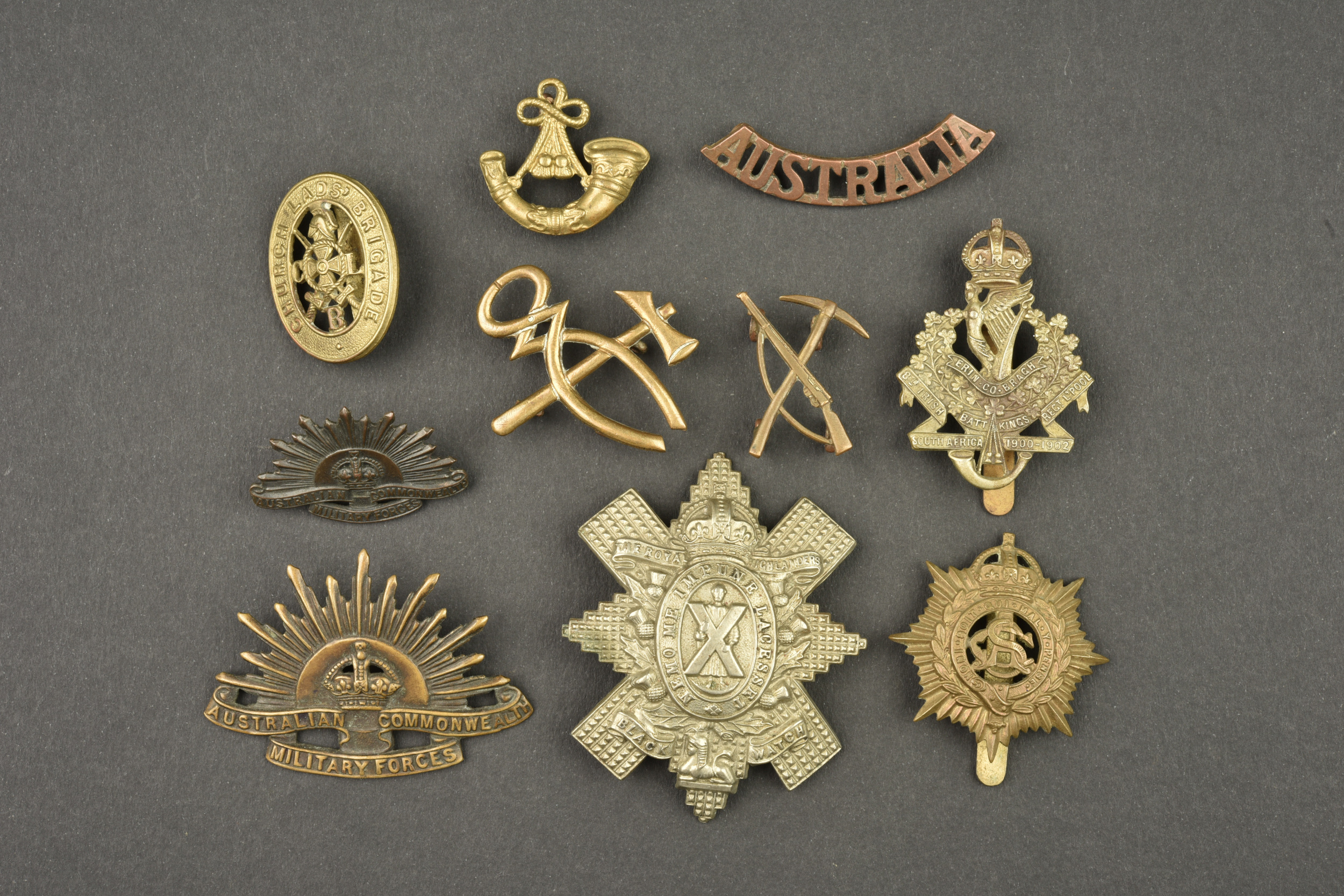Lot de 10 insignes australiens et anglais. Lot of 10 Australian and British badges — photo 1