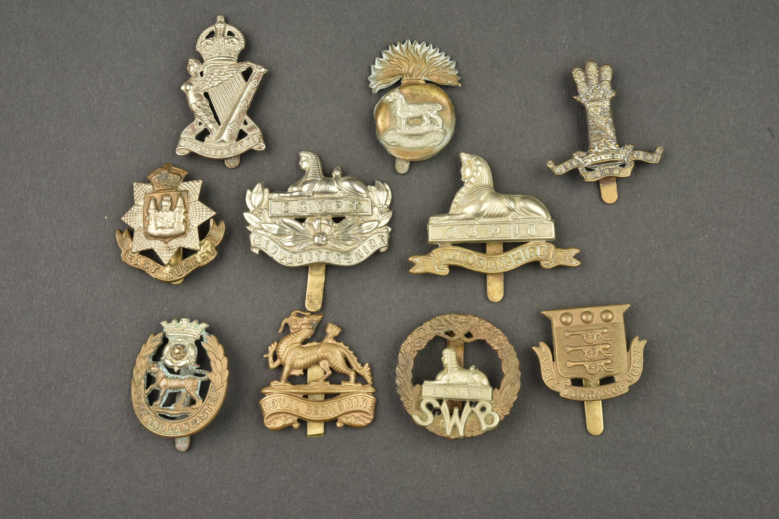 Lot de 10 insignes anglais d'infanterie. Lot of 10 British infantry badges — photo 1